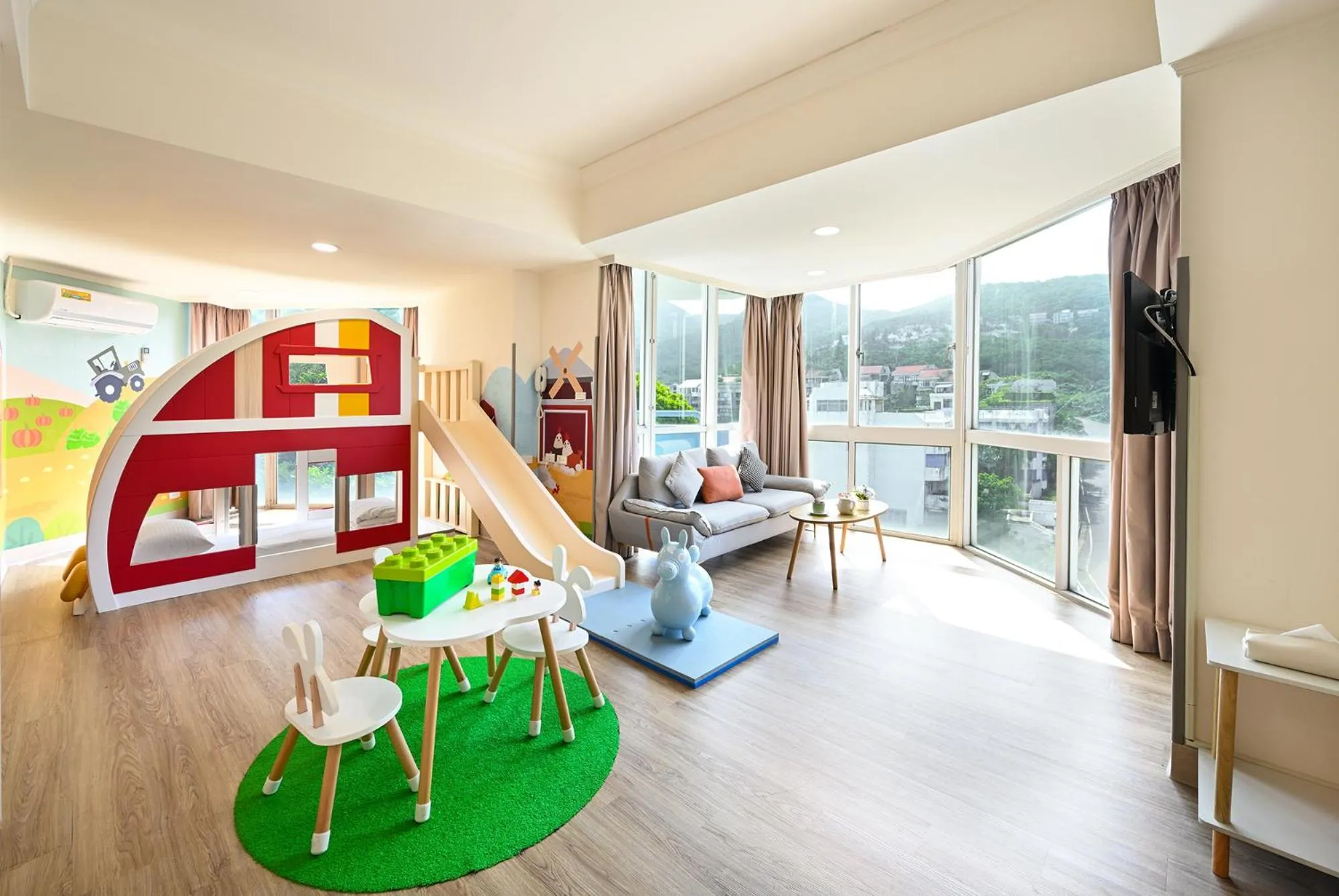 TV and multimedia in CT Green Bay Hot-Spring Hotel