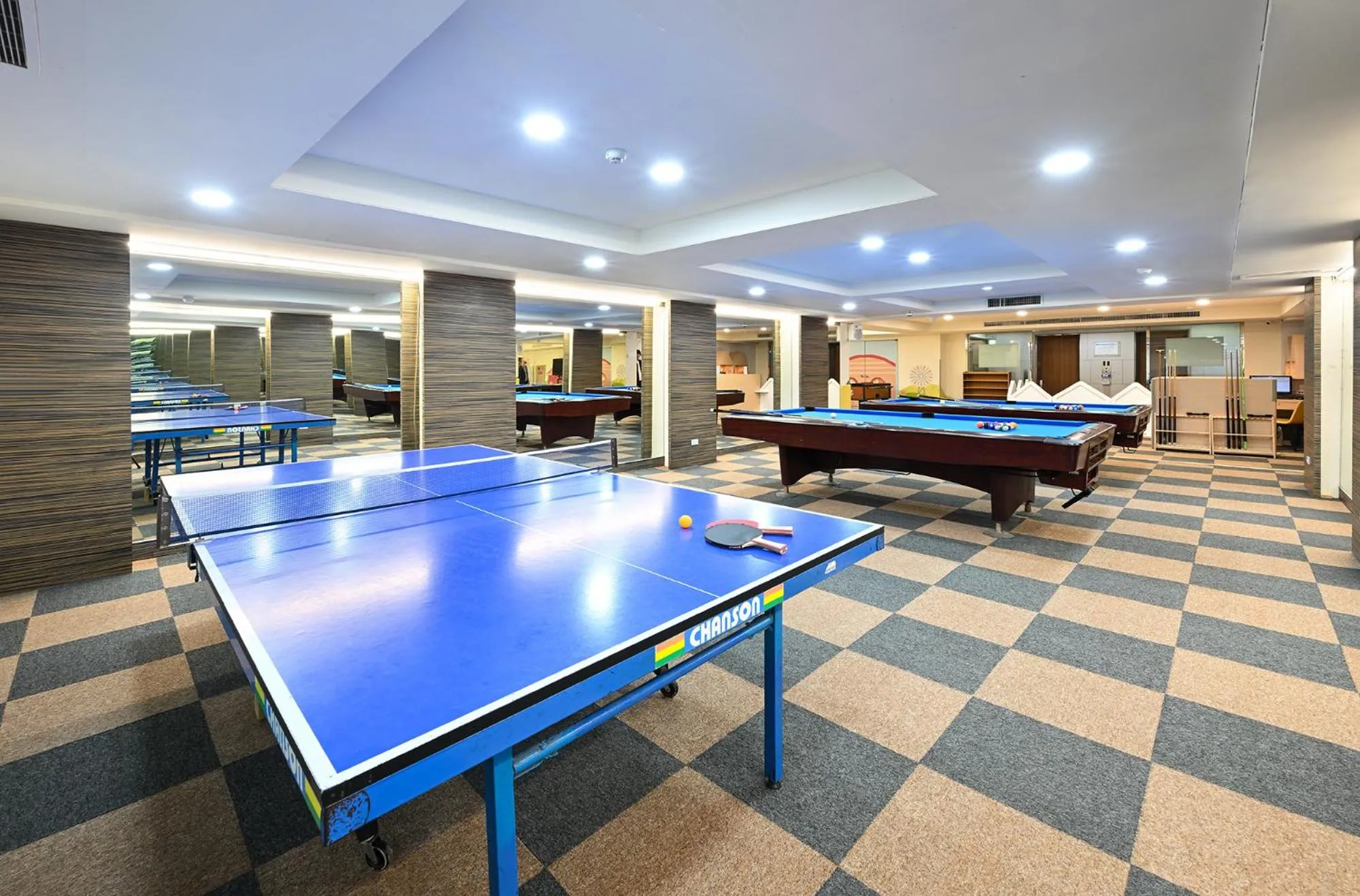 Table tennis in CT Green Bay Hot-Spring Hotel