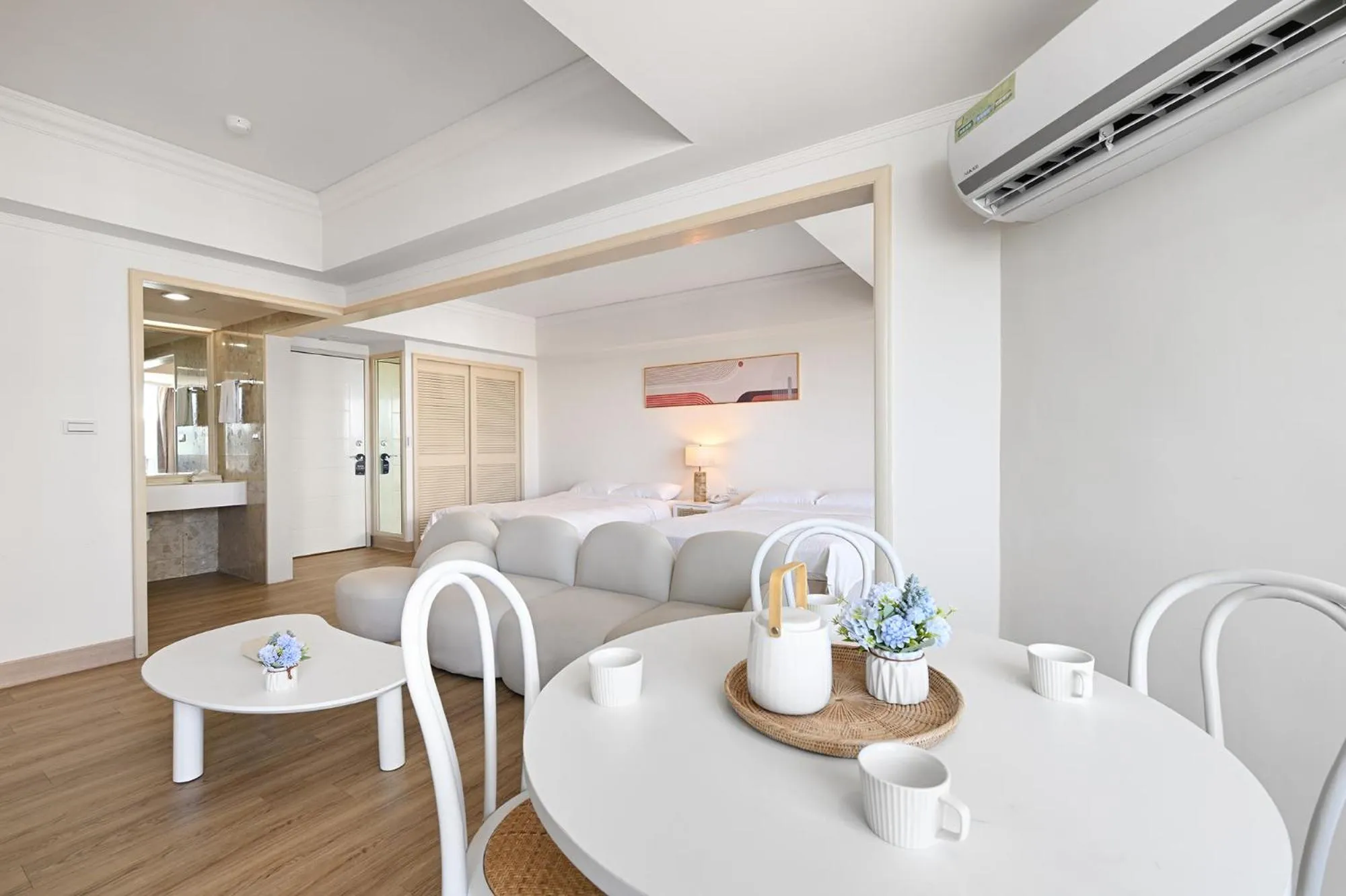 Bed in CT Green Bay Hot-Spring Hotel