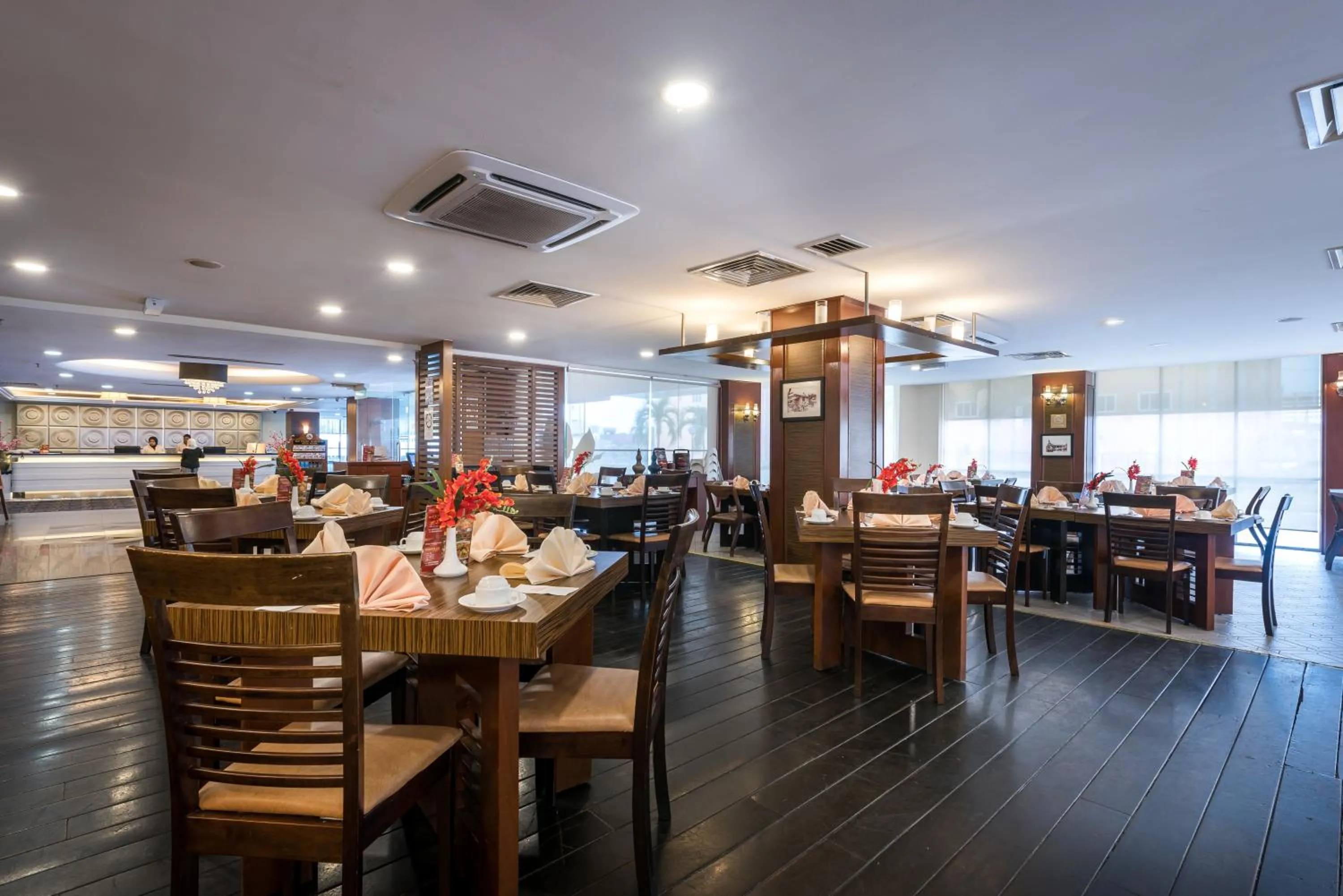 Restaurant/places to eat in Hotel Sentral Riverview Melaka