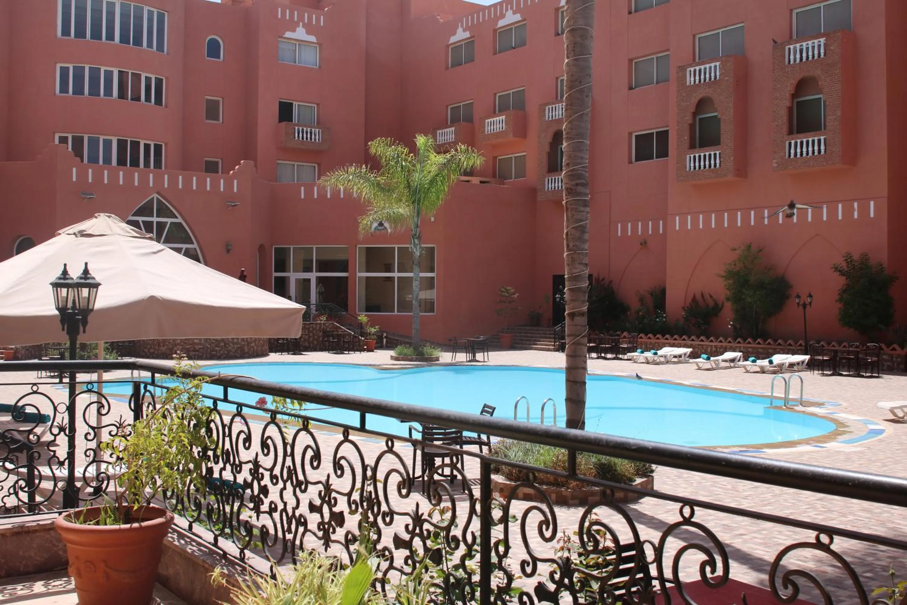 Swimming pool in Hotel Idou Tiznit