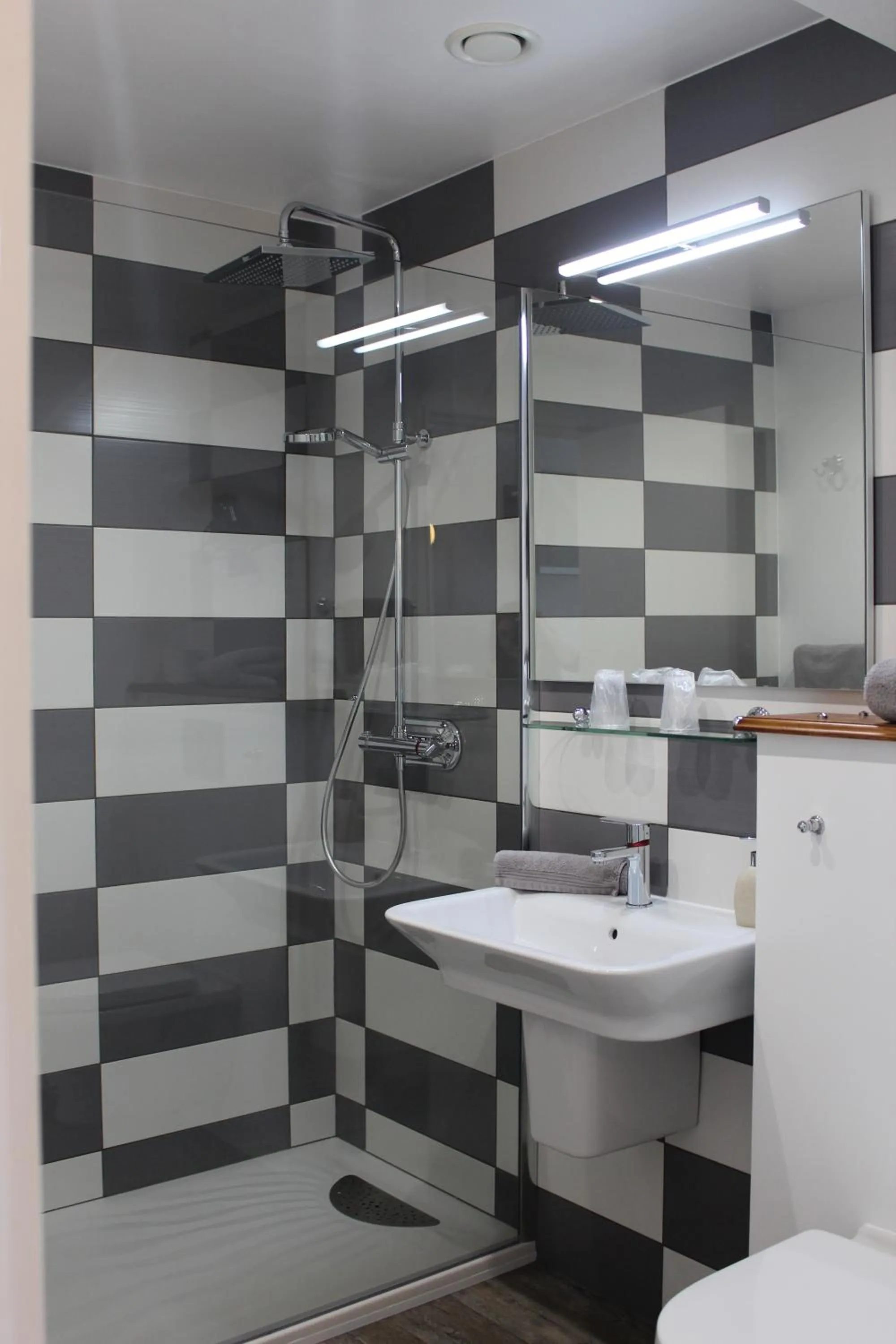 Bathroom in Hypnos Hotel