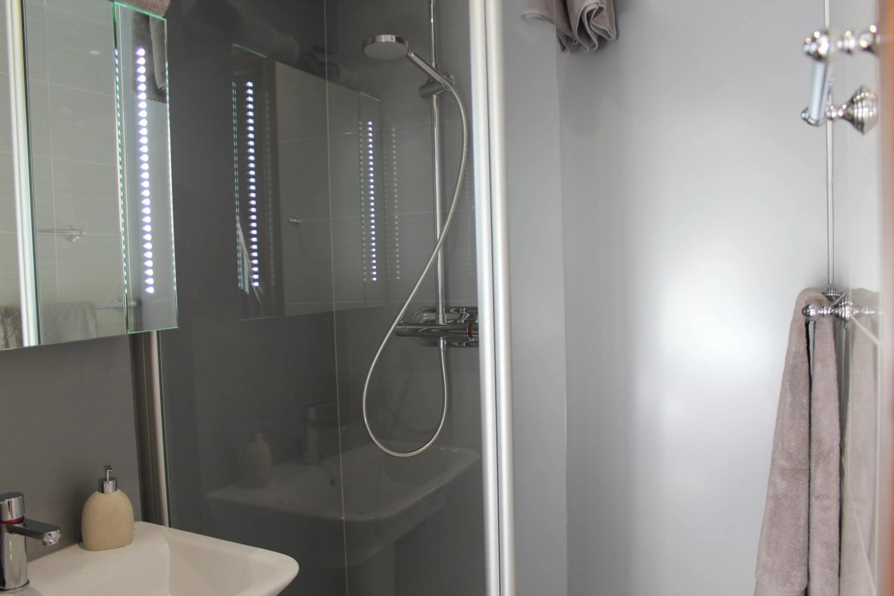 Bathroom in Hypnos Hotel