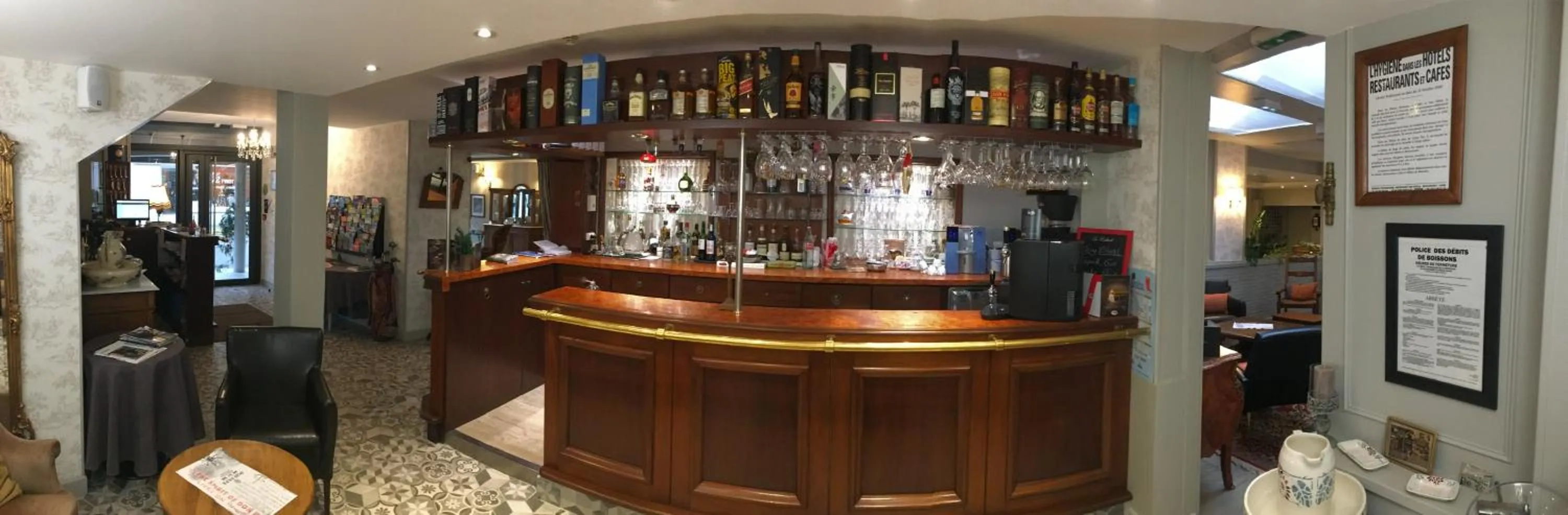 Lounge or bar in Hypnos Hotel