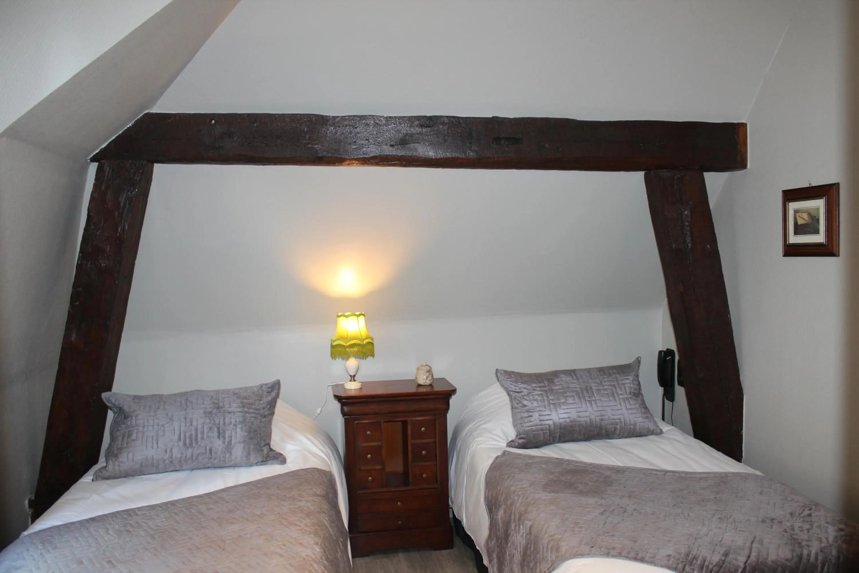 Bedroom, Bed in Hypnos Hotel