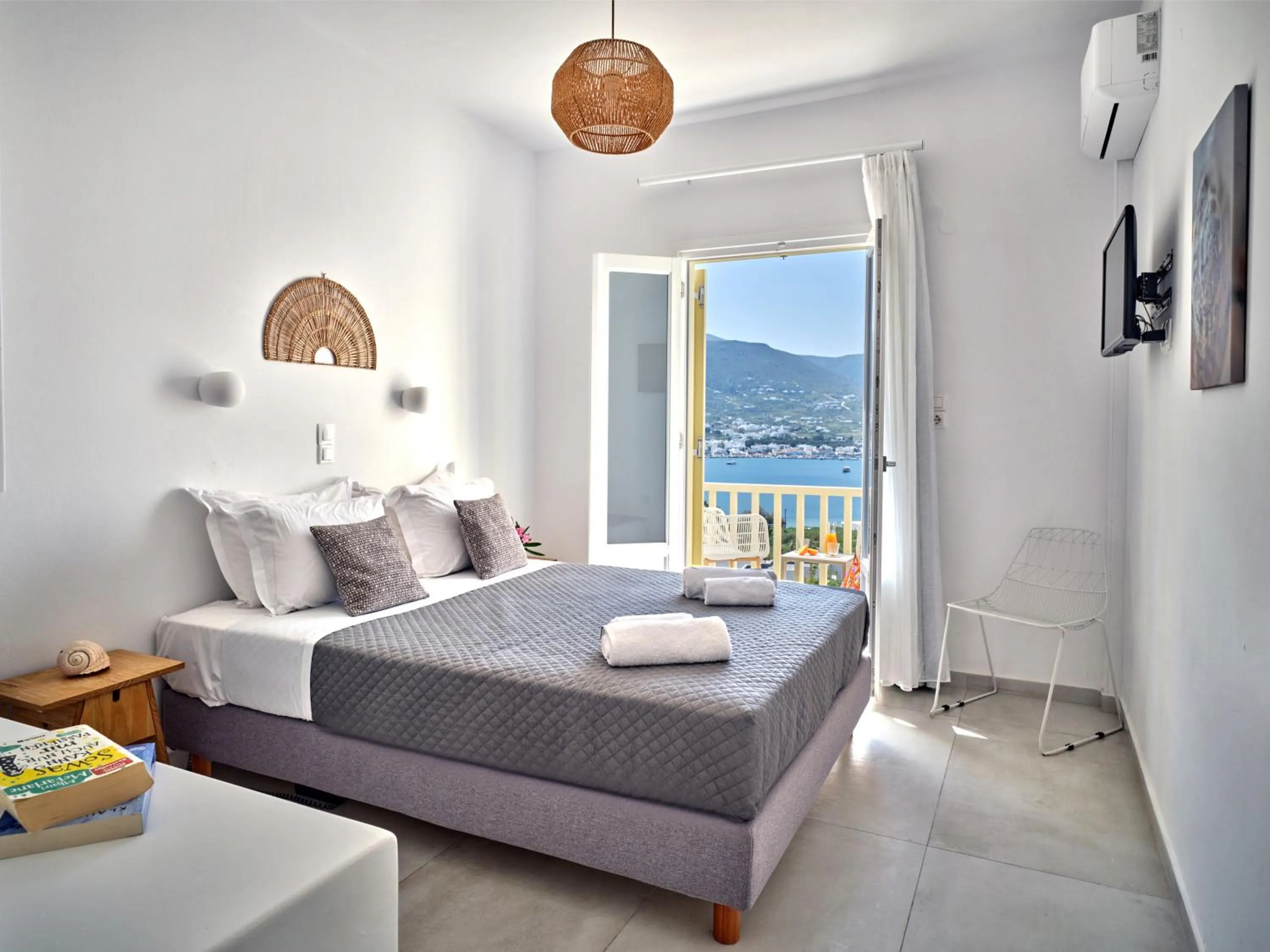 Bed in Akrotiri Hotel