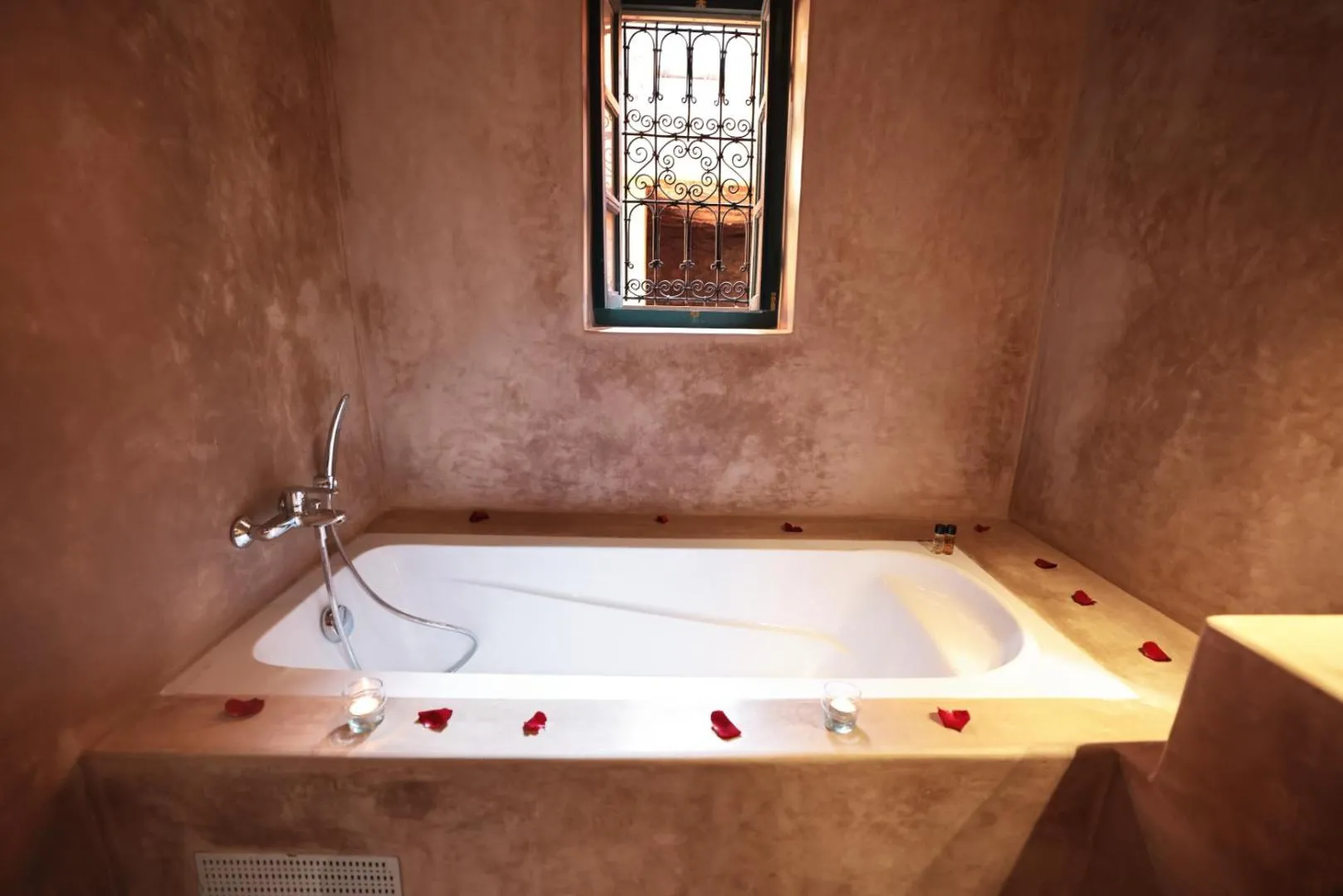 Bath in Hotel & Spa Dar Baraka & Karam