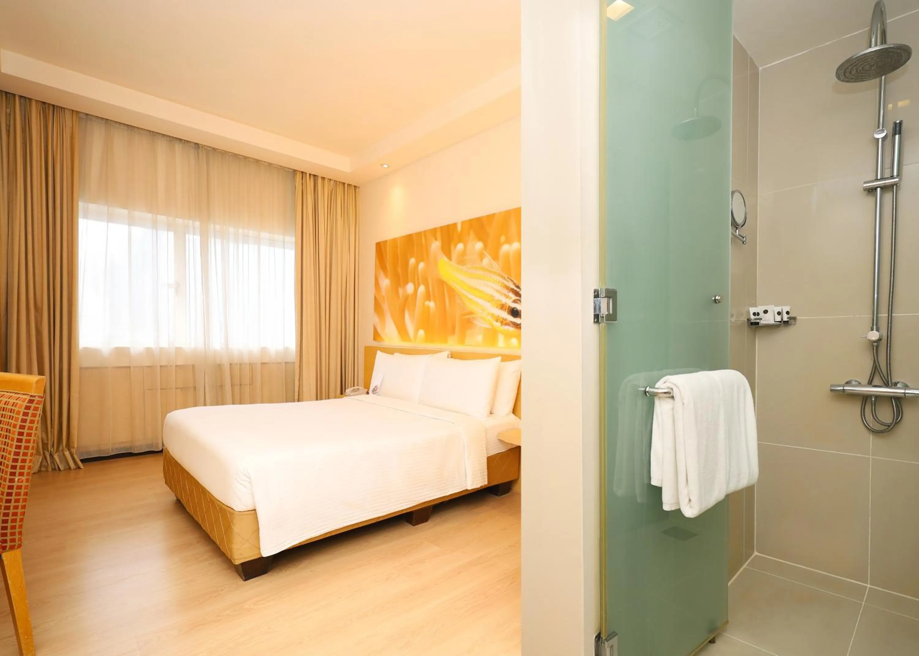 Bathroom, Bed in ANSA Hotel Kuala Lumpur