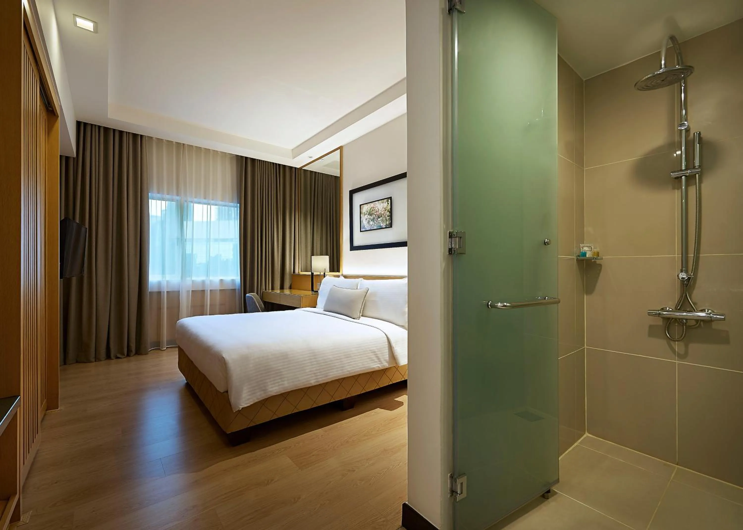 Bathroom, Bed in ANSA Hotel Kuala Lumpur