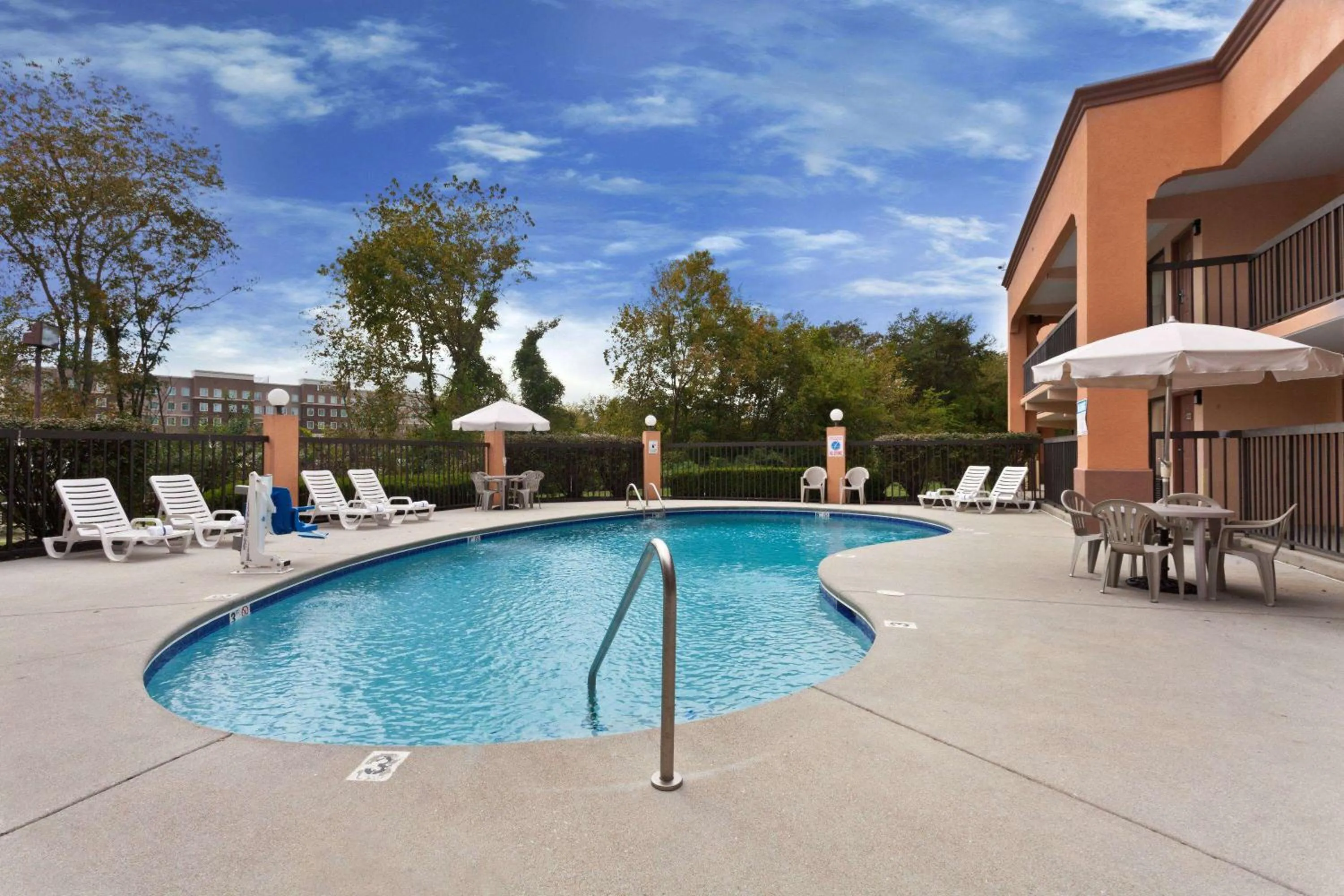 Pool view in Super 8 by Wyndham Knoxville West/Farragut