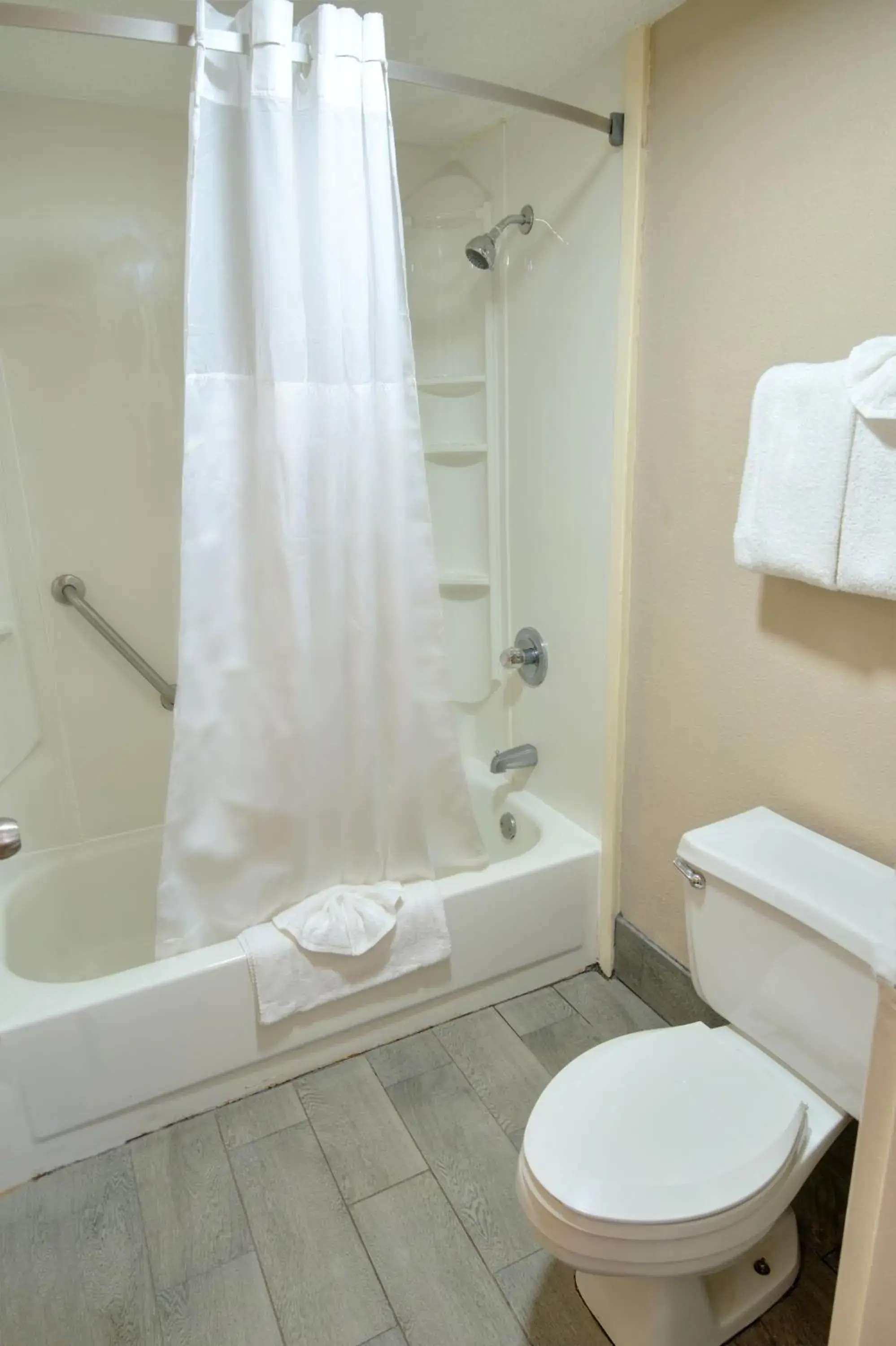 Queen Studio Suite with Two Queen Beds - Non-Smoking in Super 8 by Wyndham Knoxville West/Farragut Queen Studio Suite with Two Queen Beds - Non-Smoking in Super 8 by Wyndham Knoxville West/Farragut