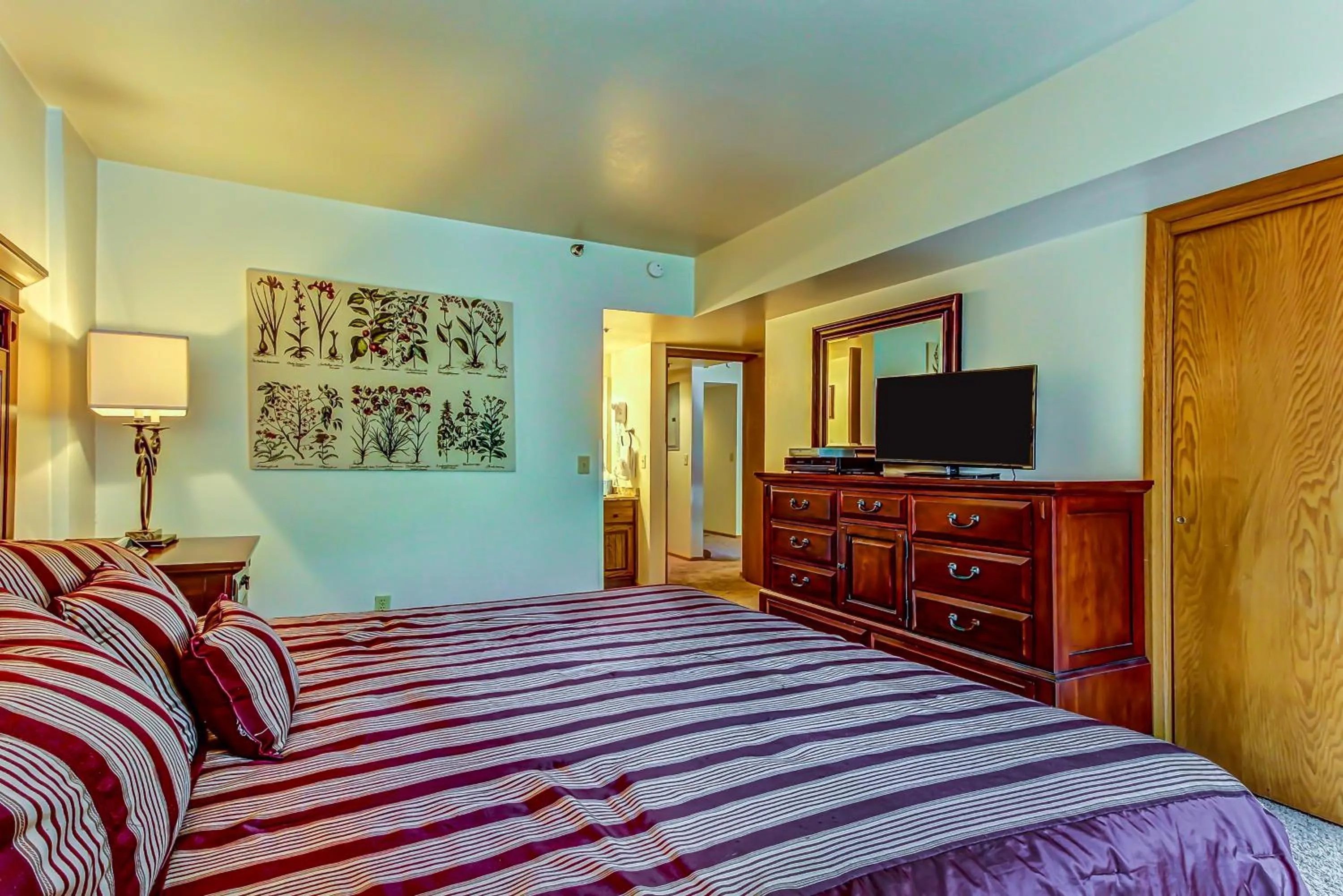 Bed in Park Station Luxury Retreat