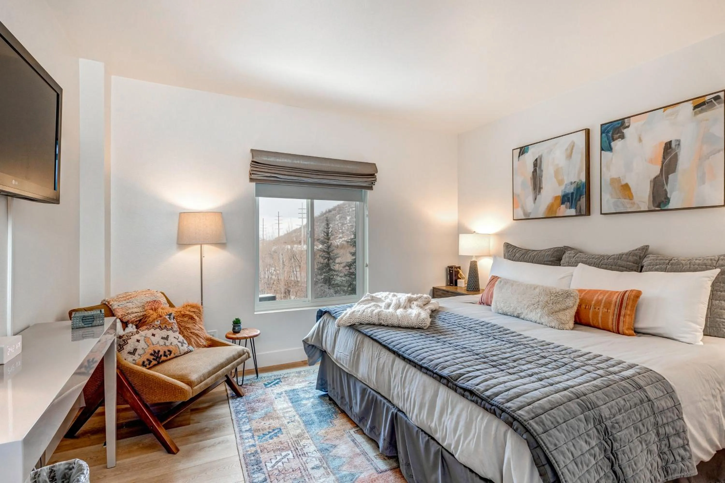 Bed in Park Station Luxury Retreat