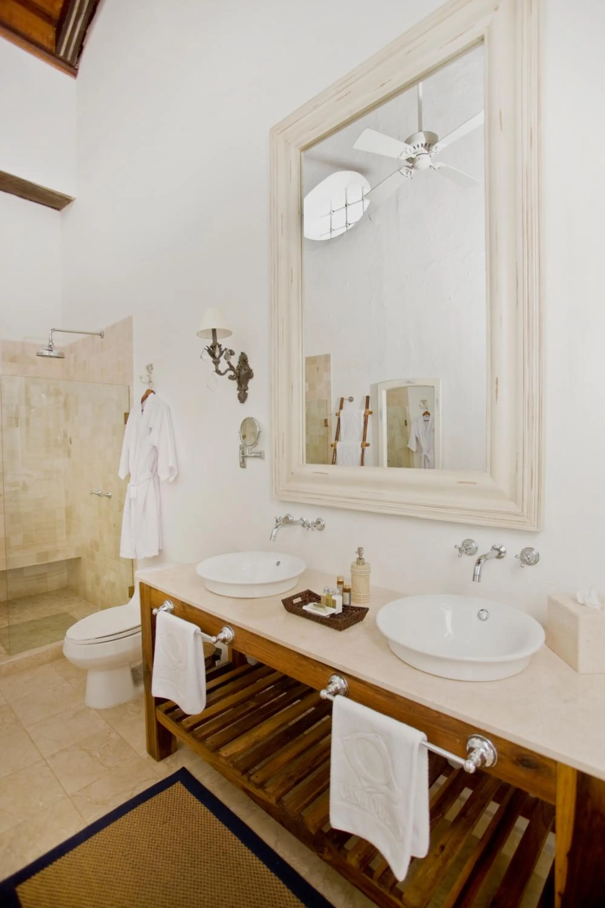 Bathroom in Hotel Casa Quero