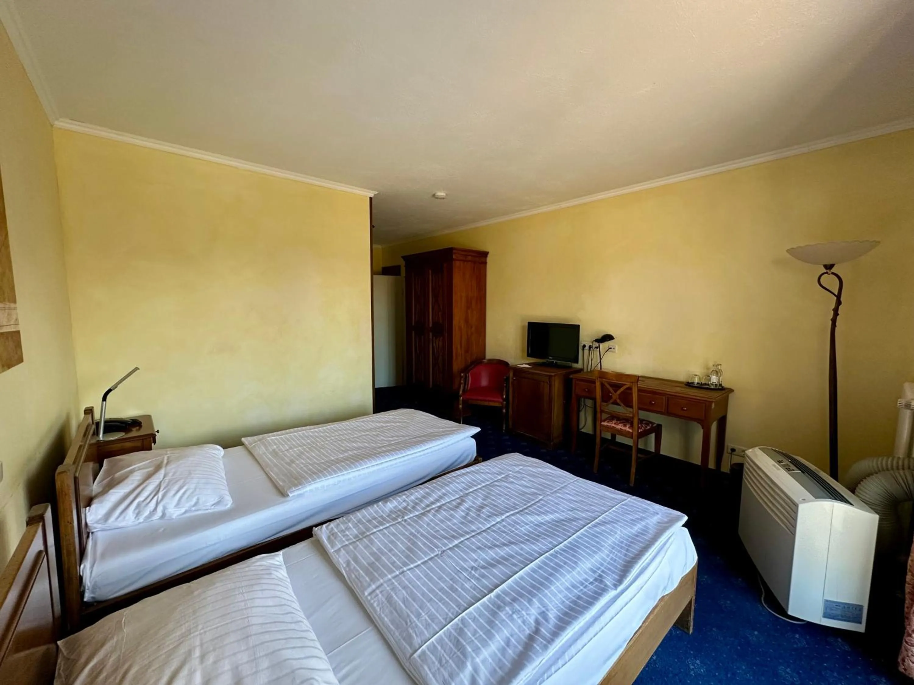 Photo of the whole room, Bed in Hotel Landhaus Milser