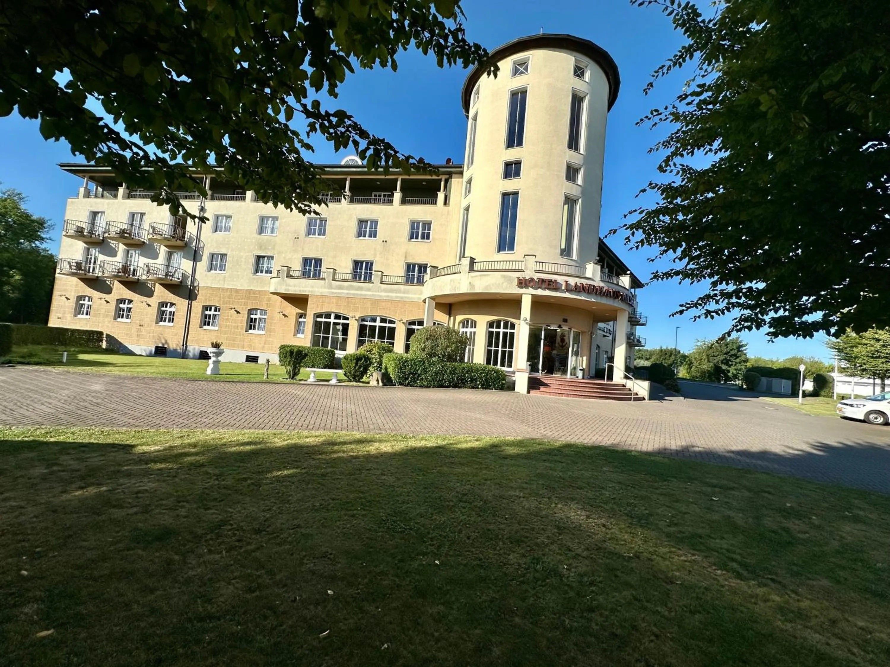 Property building in Hotel Landhaus Milser