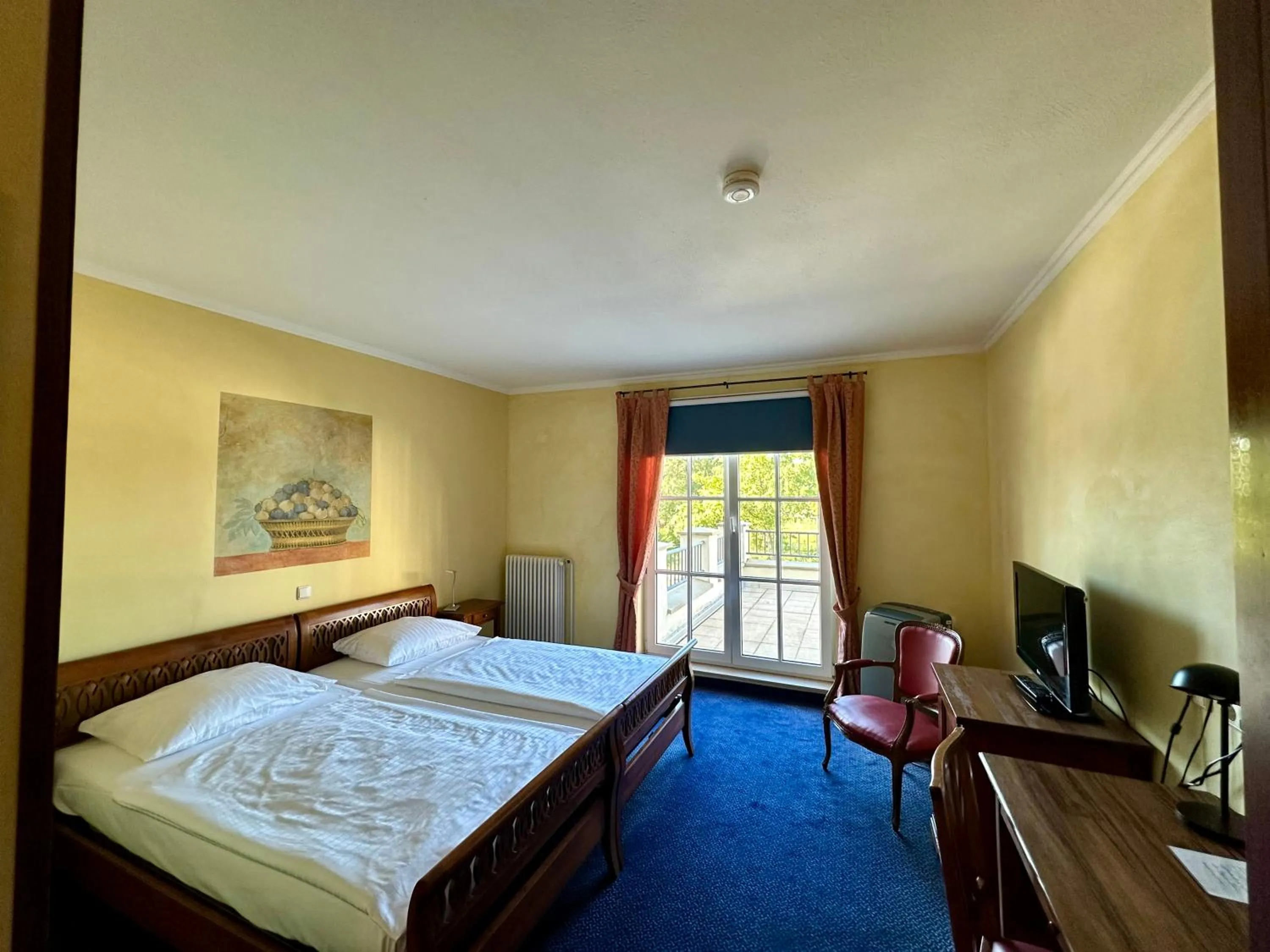 Photo of the whole room, Bed in Hotel Landhaus Milser