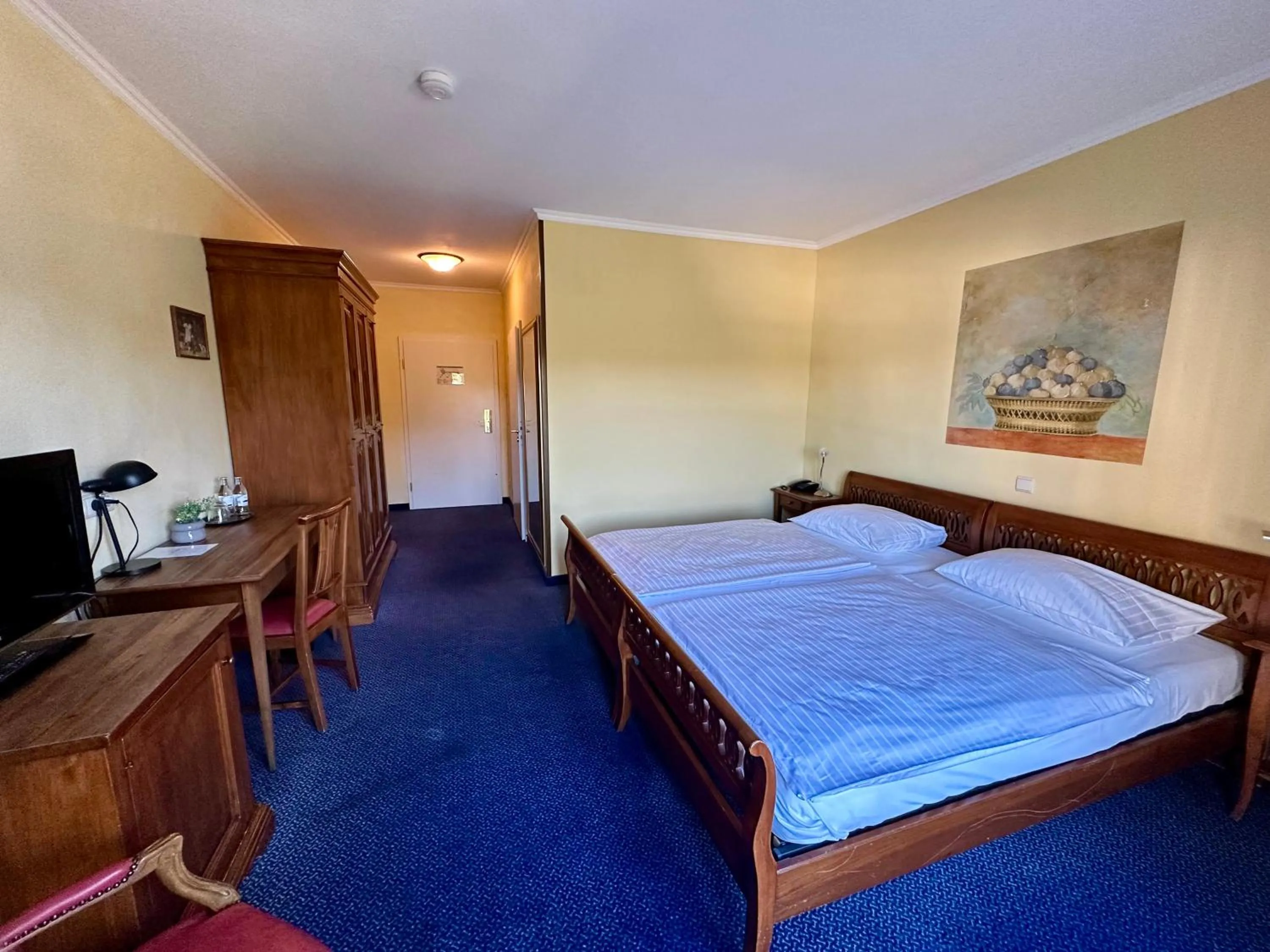 Photo of the whole room, Bed in Hotel Landhaus Milser