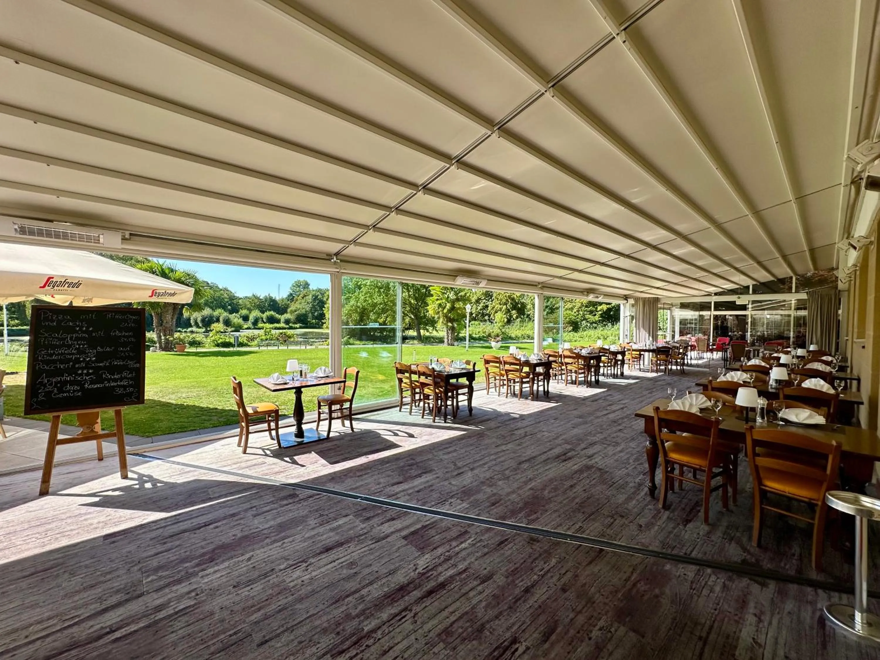 Restaurant/places to eat in Hotel Landhaus Milser