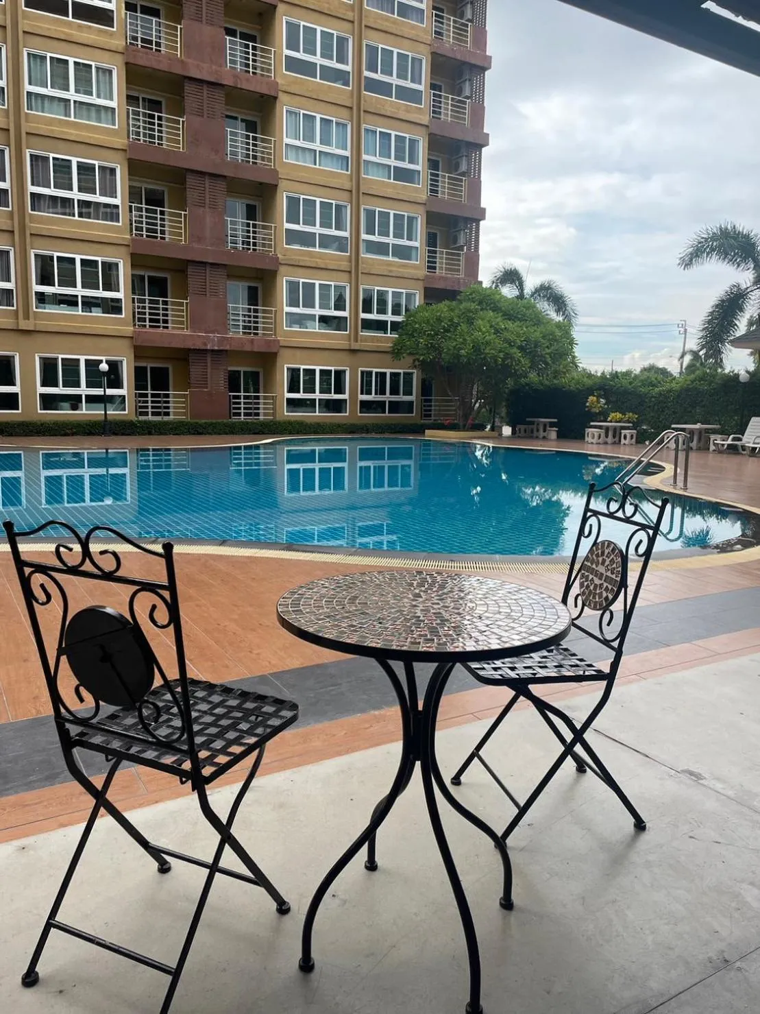 Pool view in H2DO Hotel