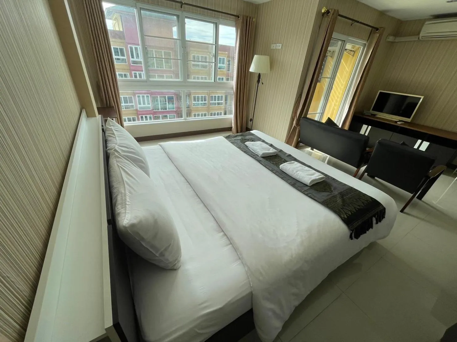 Bedroom, Bed in H2DO Hotel