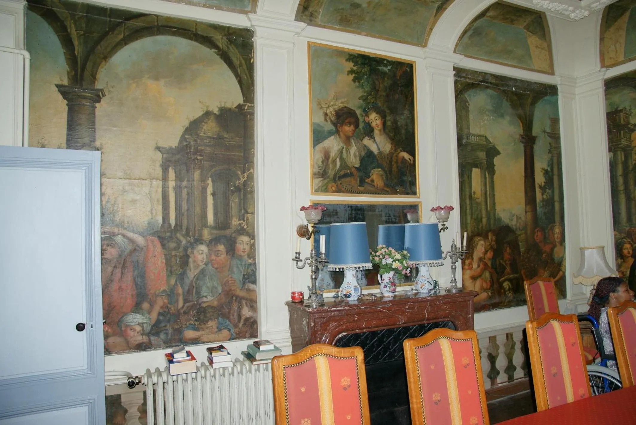 Dining area in Château de Colliers