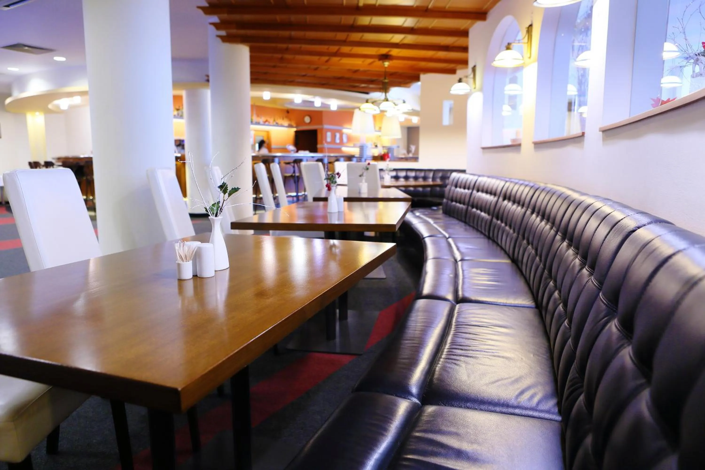 Restaurant/places to eat in Hotel Jana Congress & Wellness