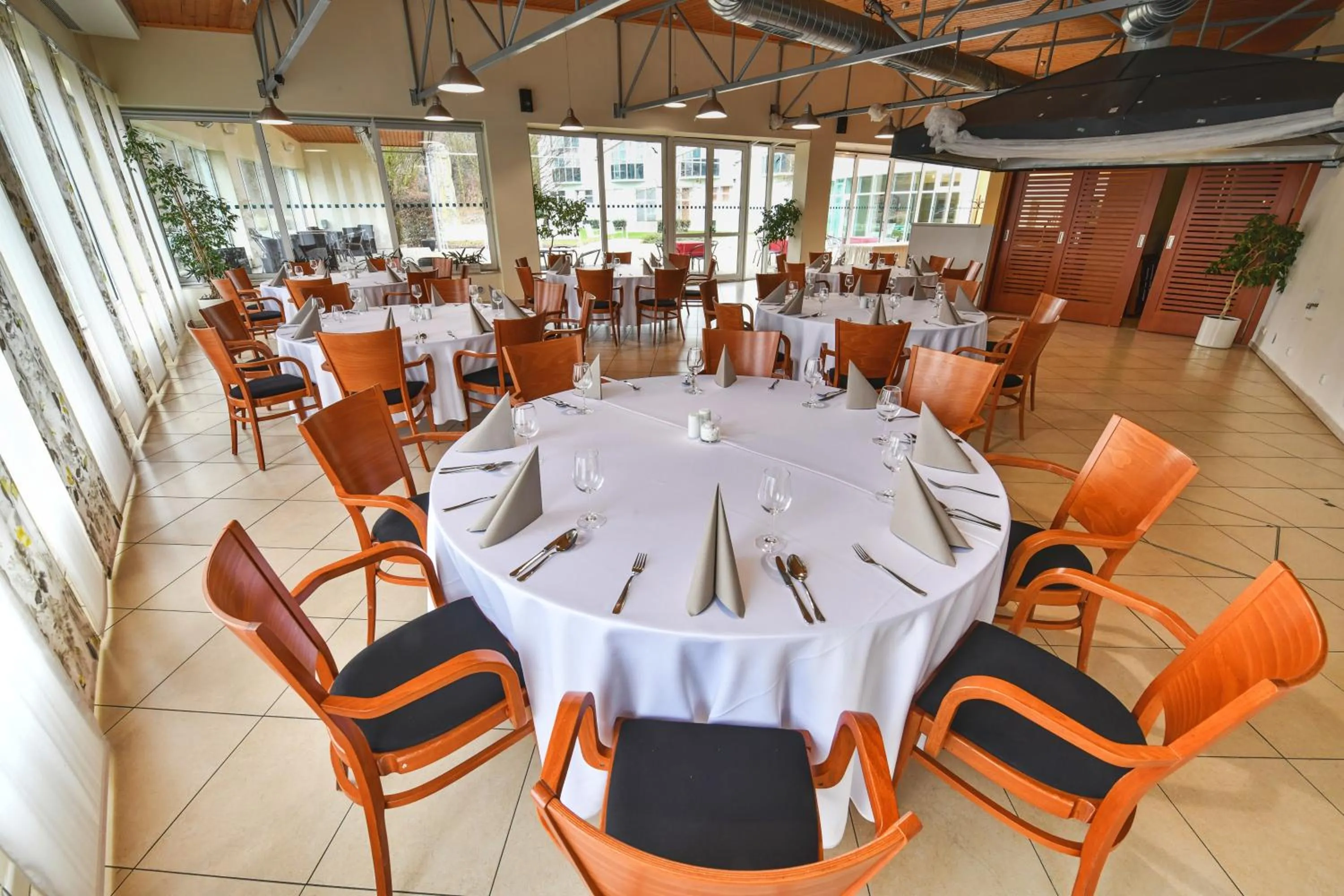 Restaurant/places to eat in Hotel Jana Congress & Wellness