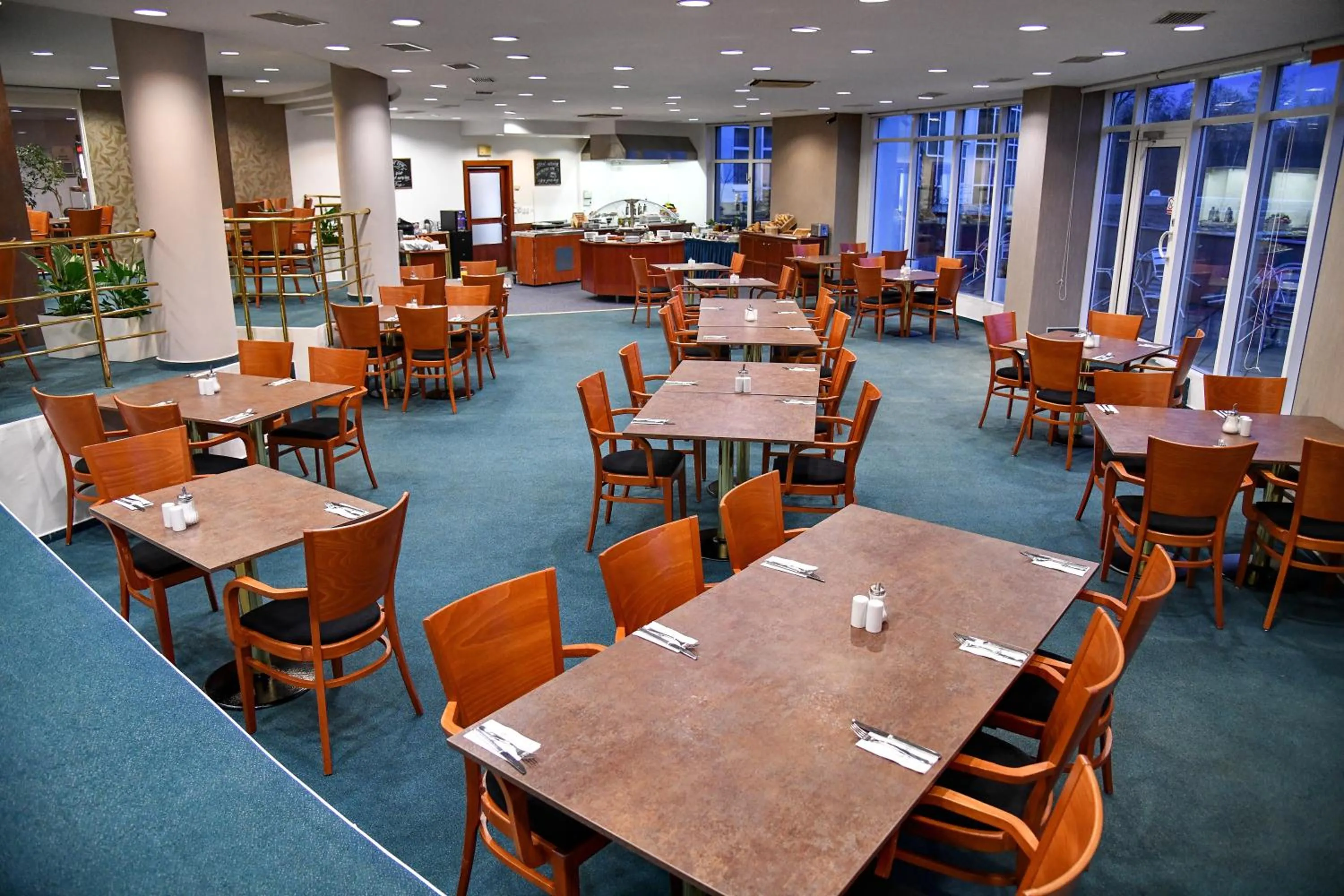 Restaurant/places to eat in Hotel Jana Congress & Wellness