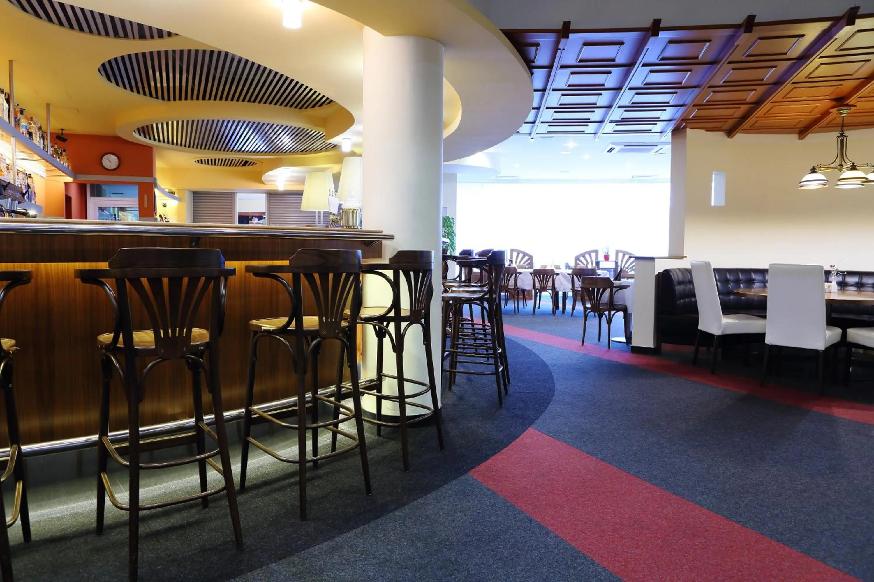 Restaurant/places to eat in Hotel Jana Congress & Wellness