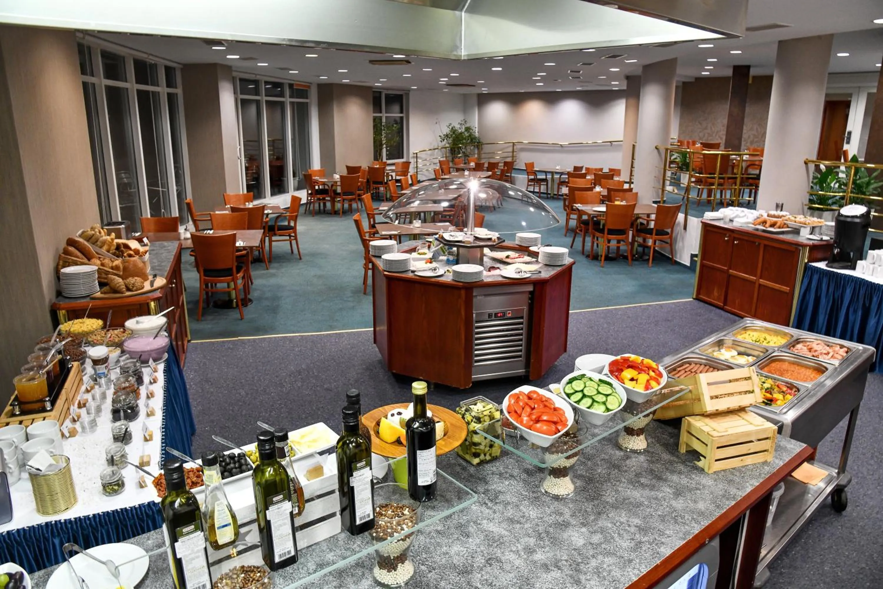 Restaurant/places to eat in Hotel Jana Congress & Wellness