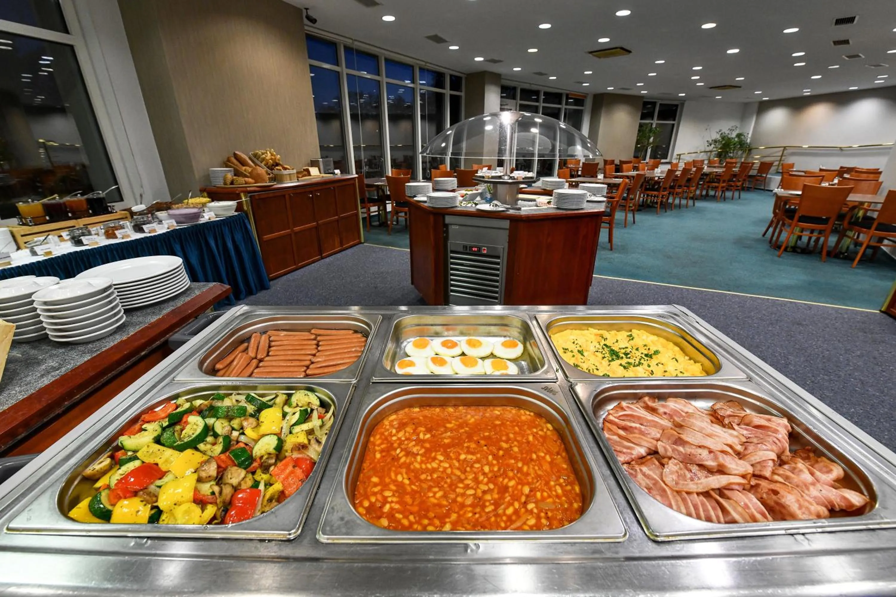 Buffet breakfast in Hotel Jana Congress & Wellness