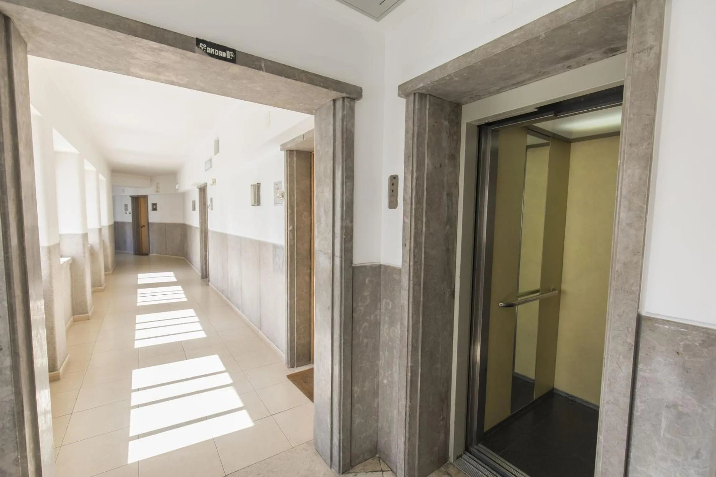 Other in LovelyStay - Charming Marques Flat