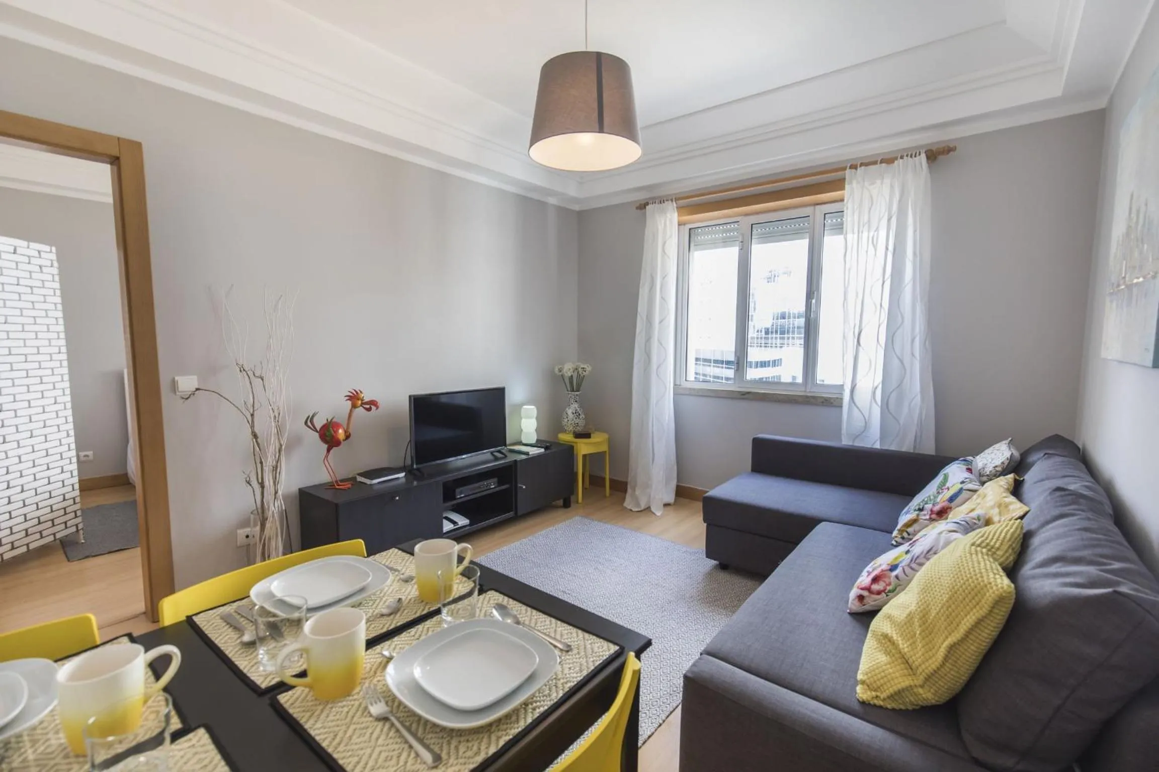 Communal lounge/ TV room in LovelyStay - Charming Marques Flat