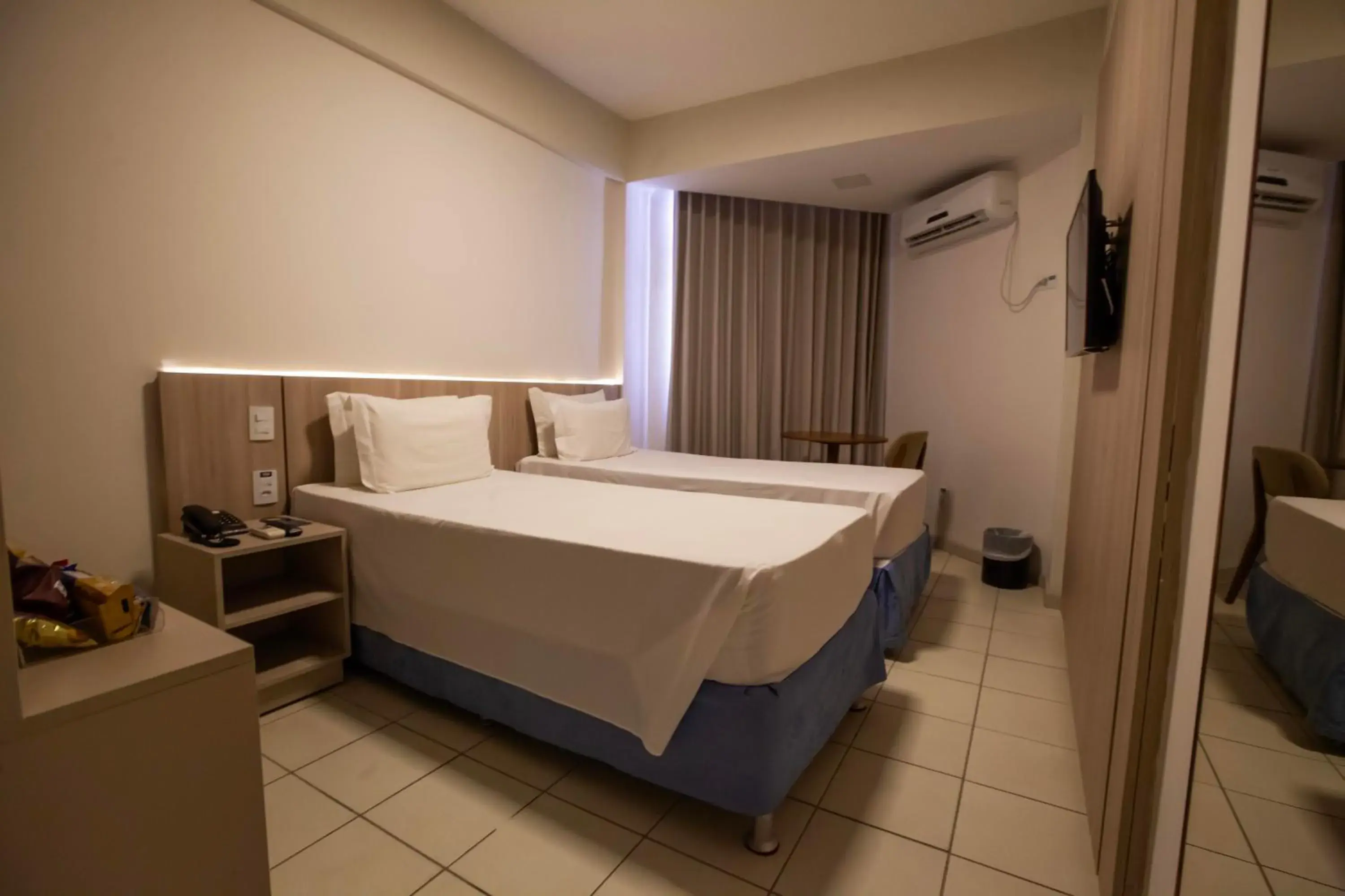 Standard Twin Room in Hotel da Costa By Nobile Standard Twin Room in Hotel da Costa By Nobile