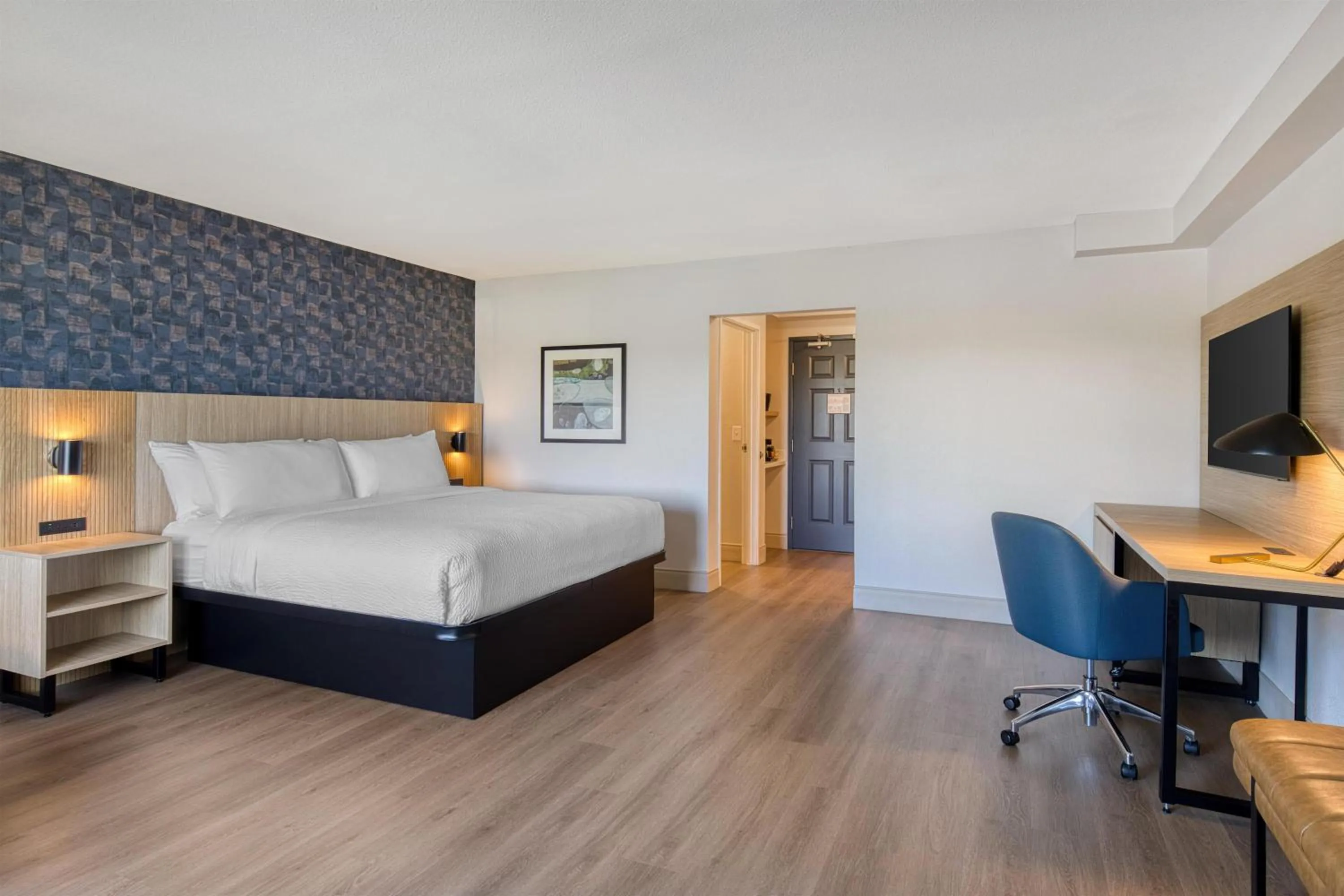 Bedroom, Bed in Best Western Byron Center