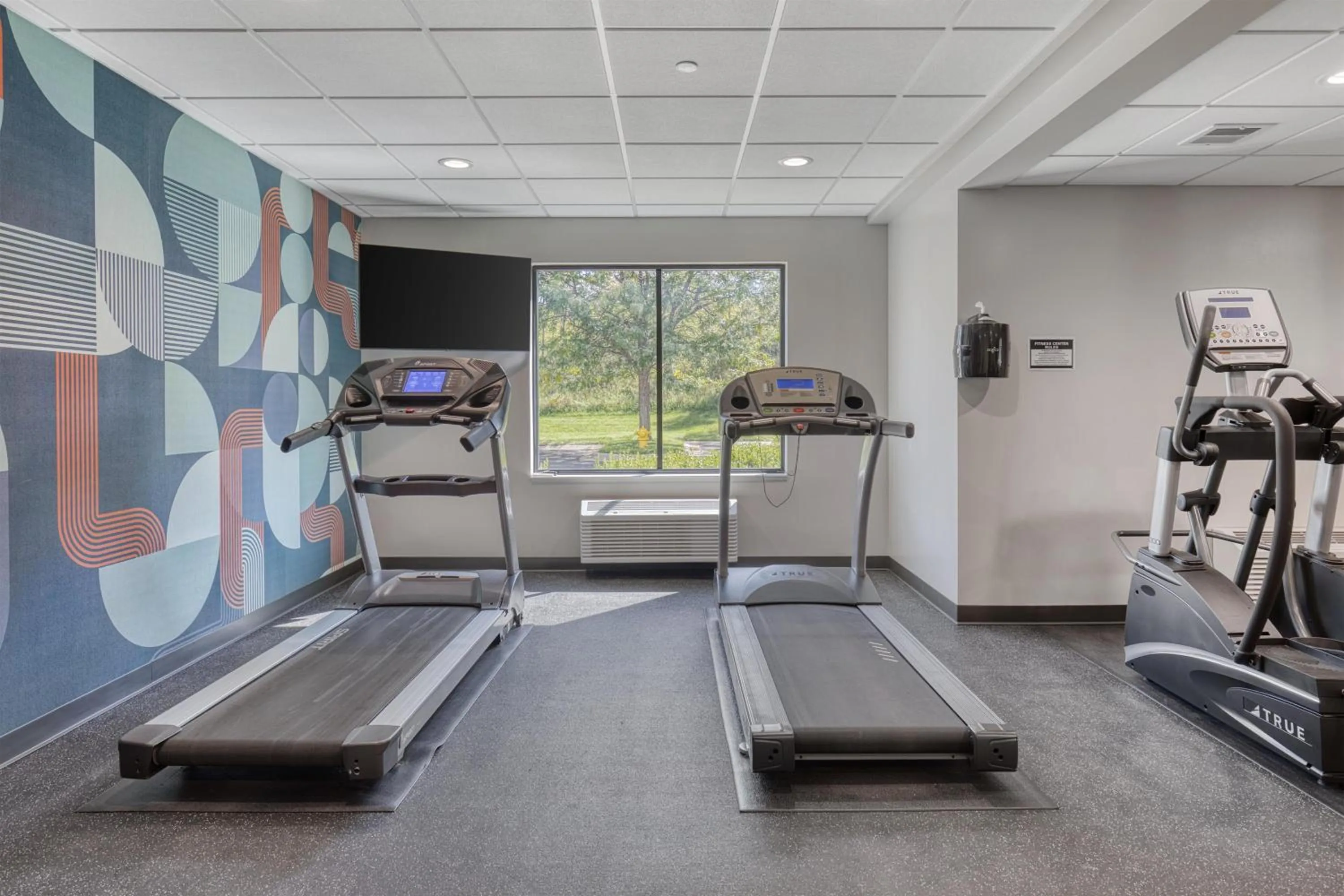 Fitness centre/facilities in Best Western Byron Center