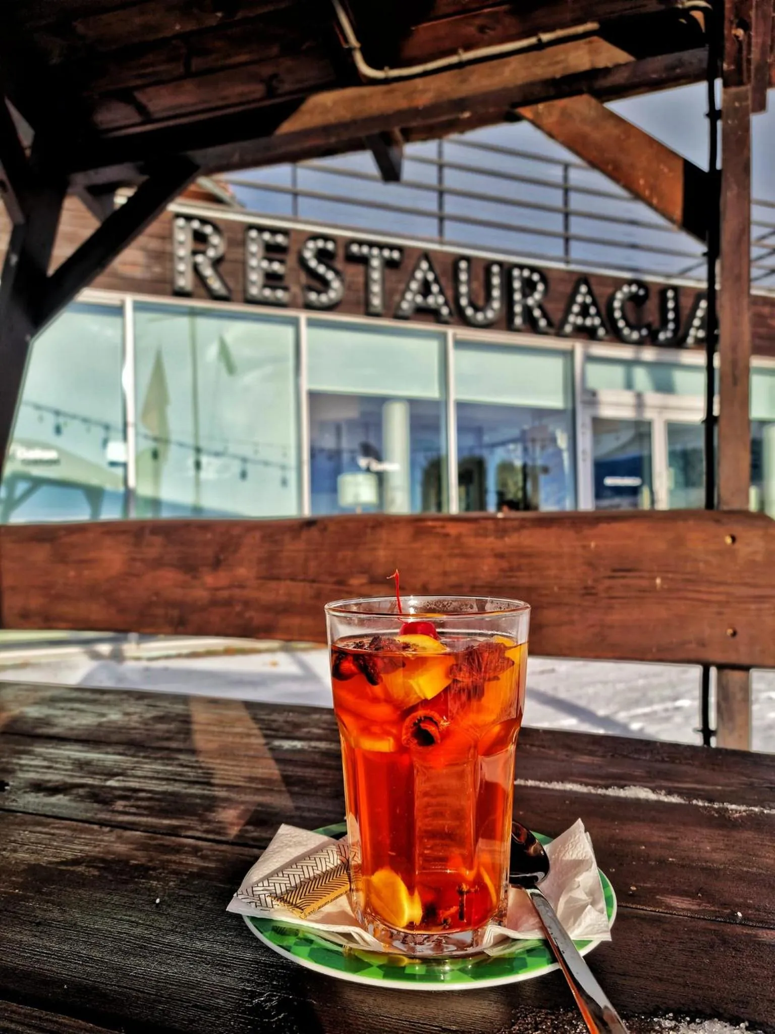 Restaurant/places to eat in Hotel Galion