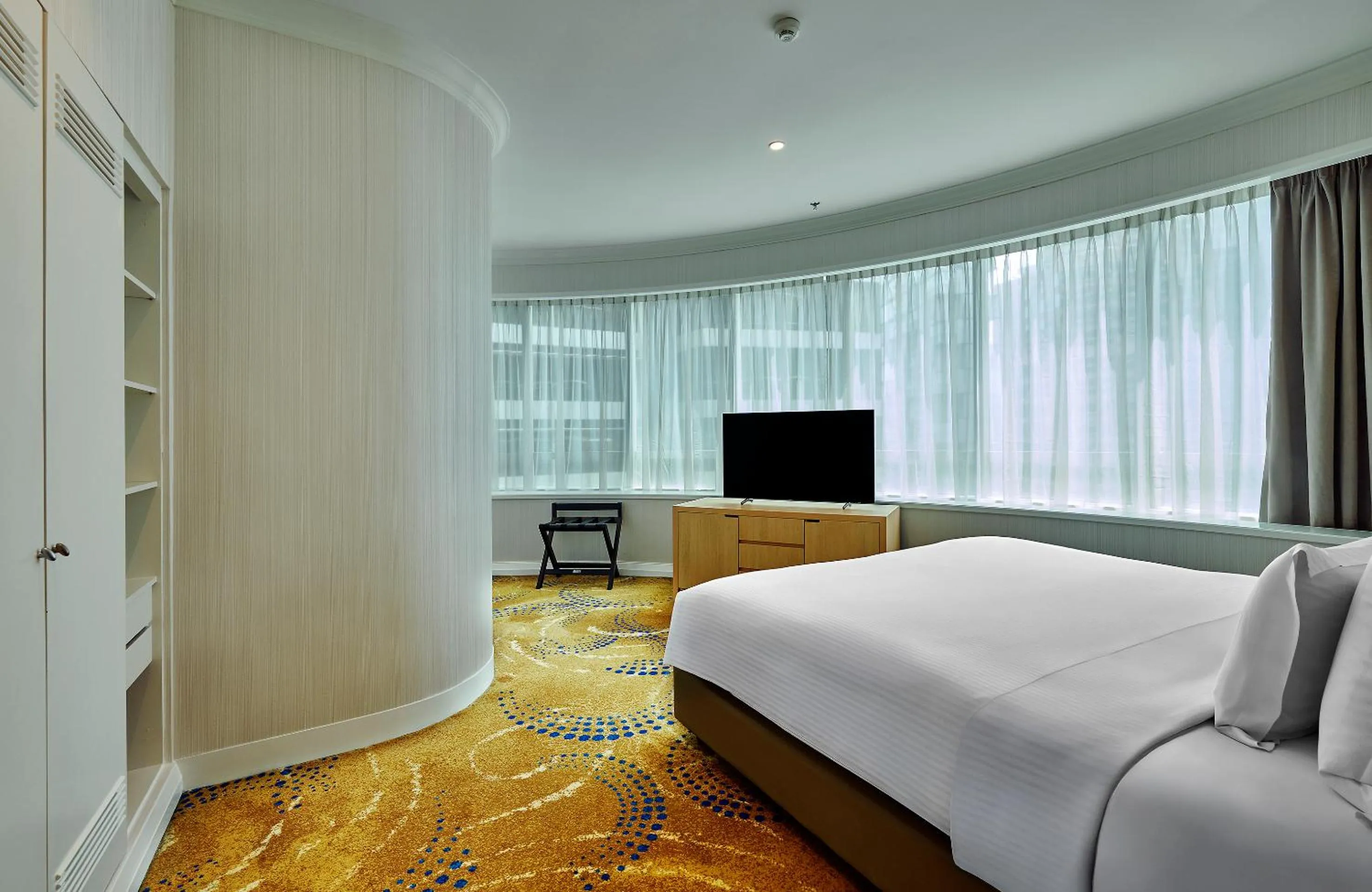 Bed in Pullman Kuala Lumpur City Centre Hotel & Residences