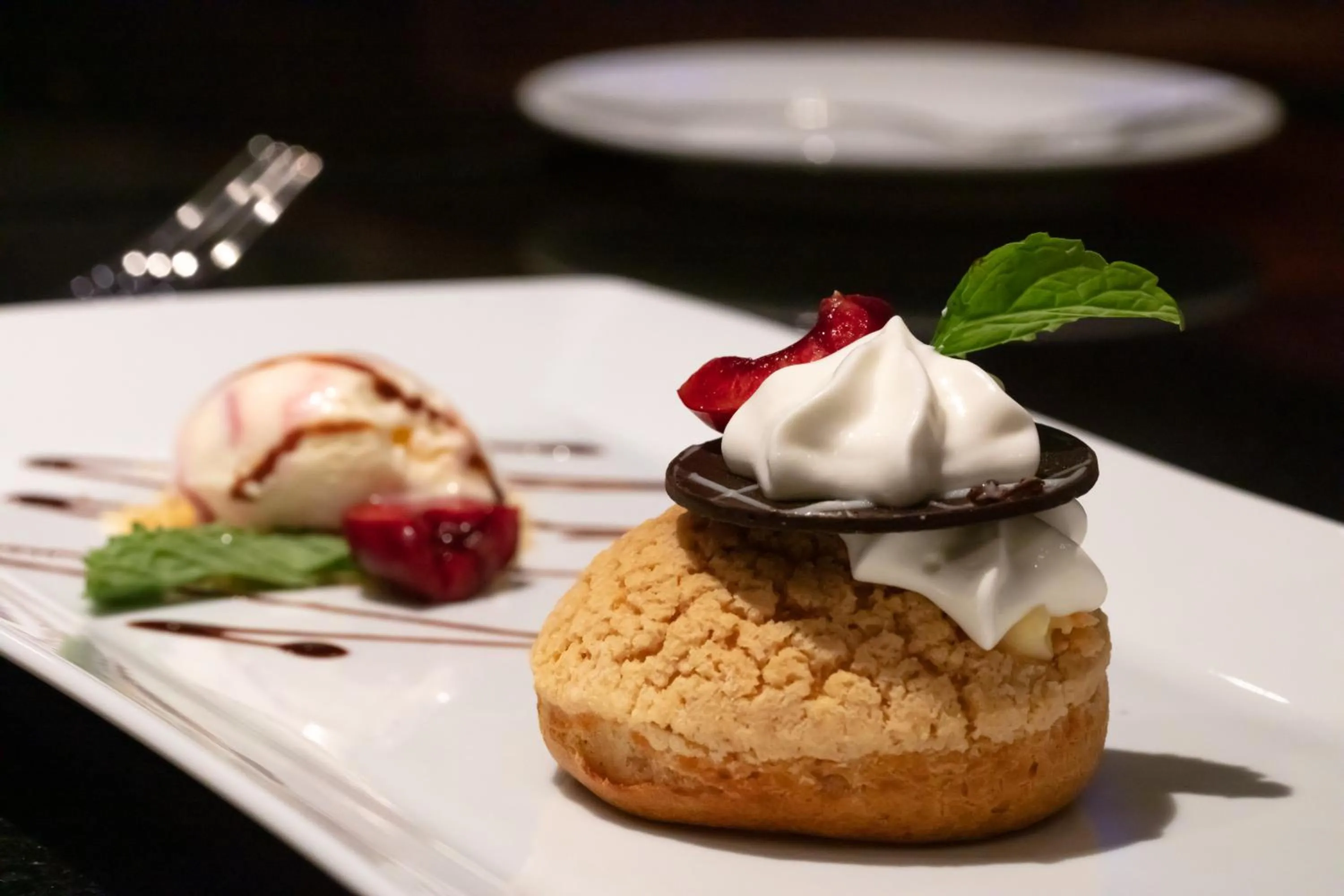 Food and drinks in Silk Path Grand Hue Hotel