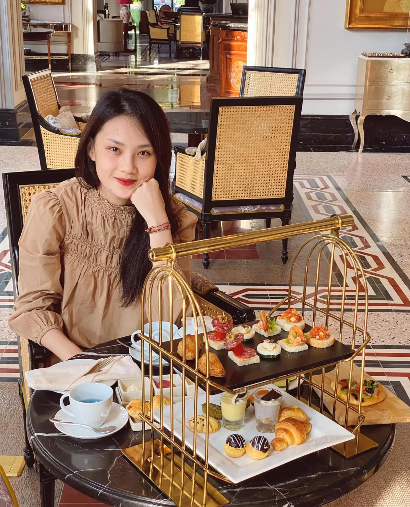 Food and drinks in Silk Path Grand Hue Hotel