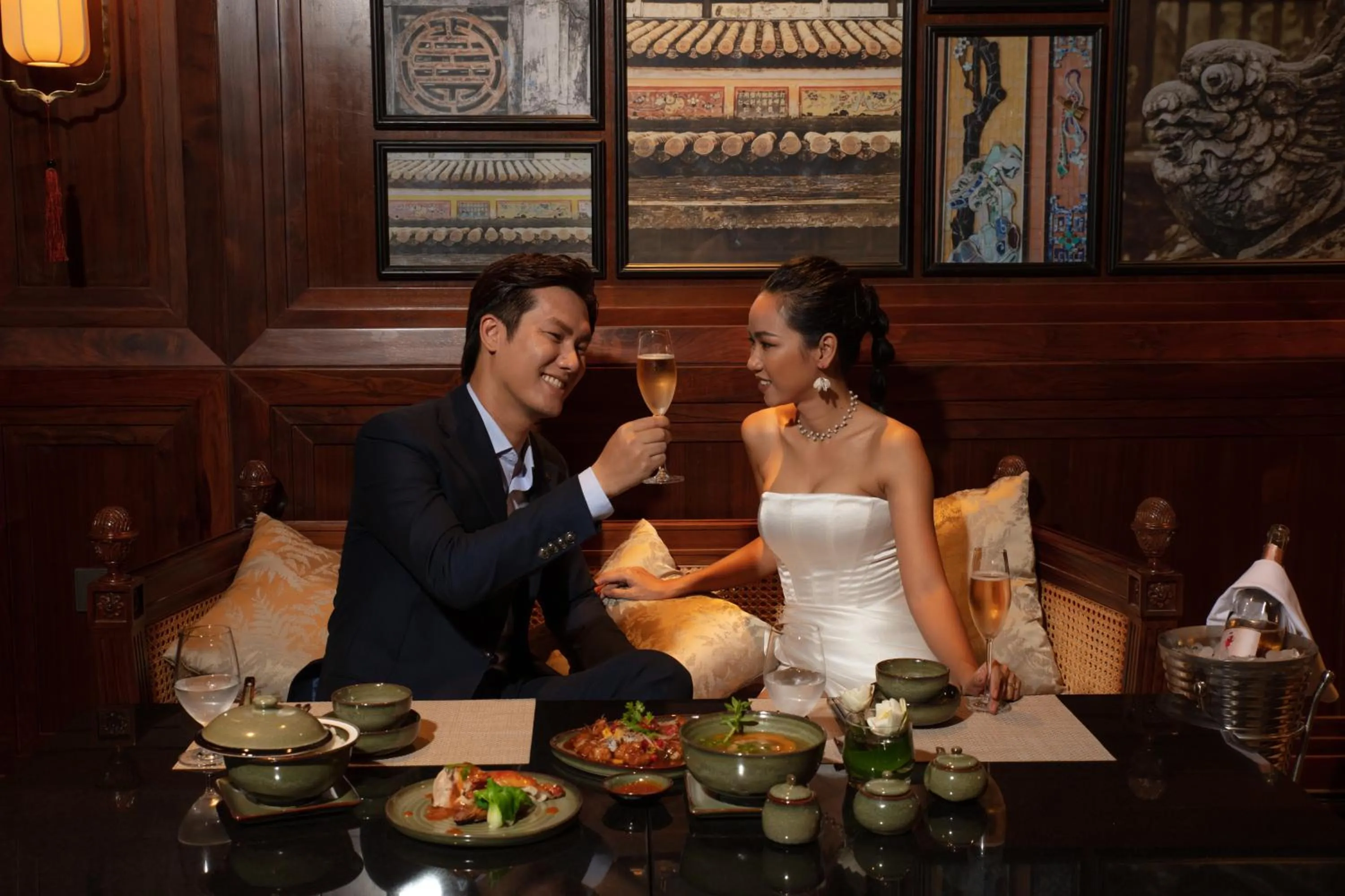 Restaurant/places to eat in Silk Path Grand Hue Hotel