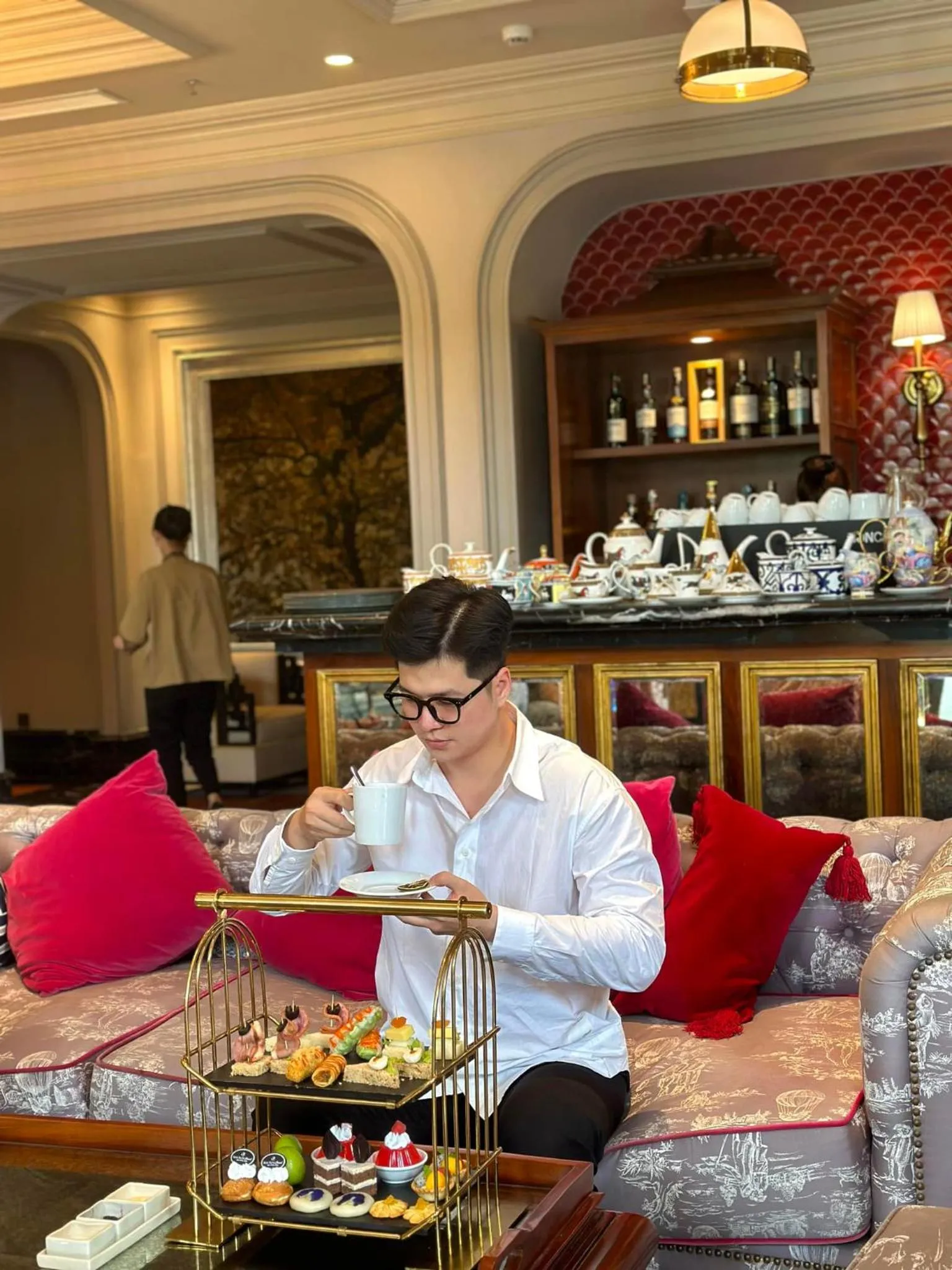 Restaurant/places to eat in Silk Path Grand Hue Hotel