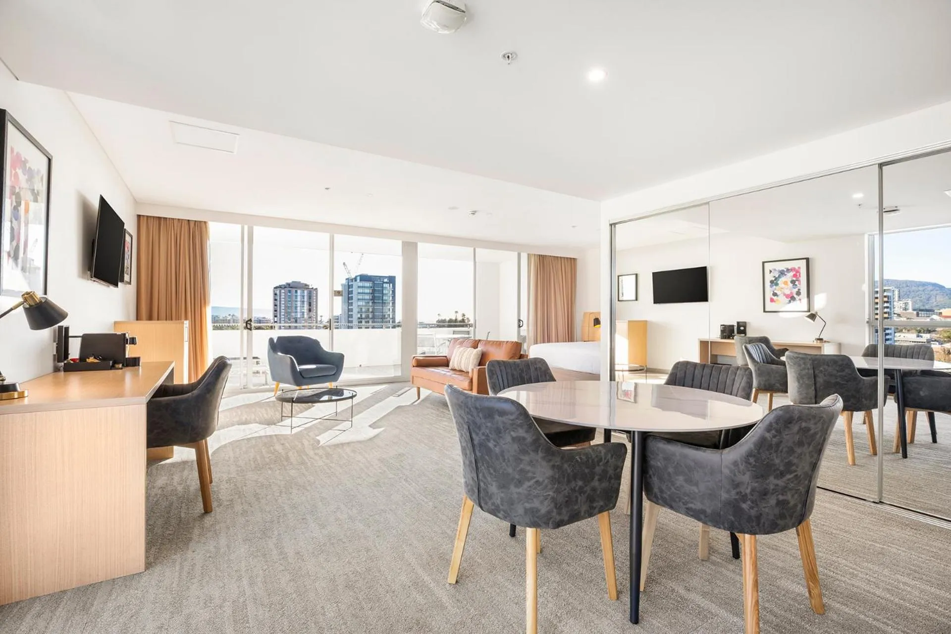 Photo of the whole room in Sage Hotel Wollongong