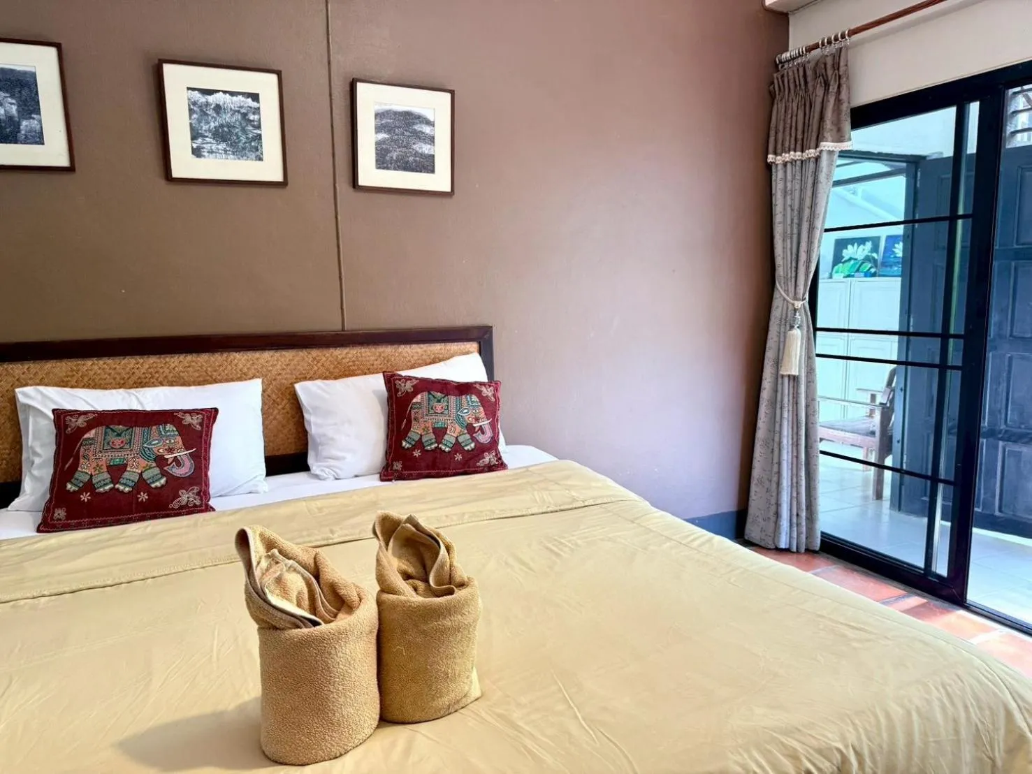 Bed in Baan Warabordee Hotel