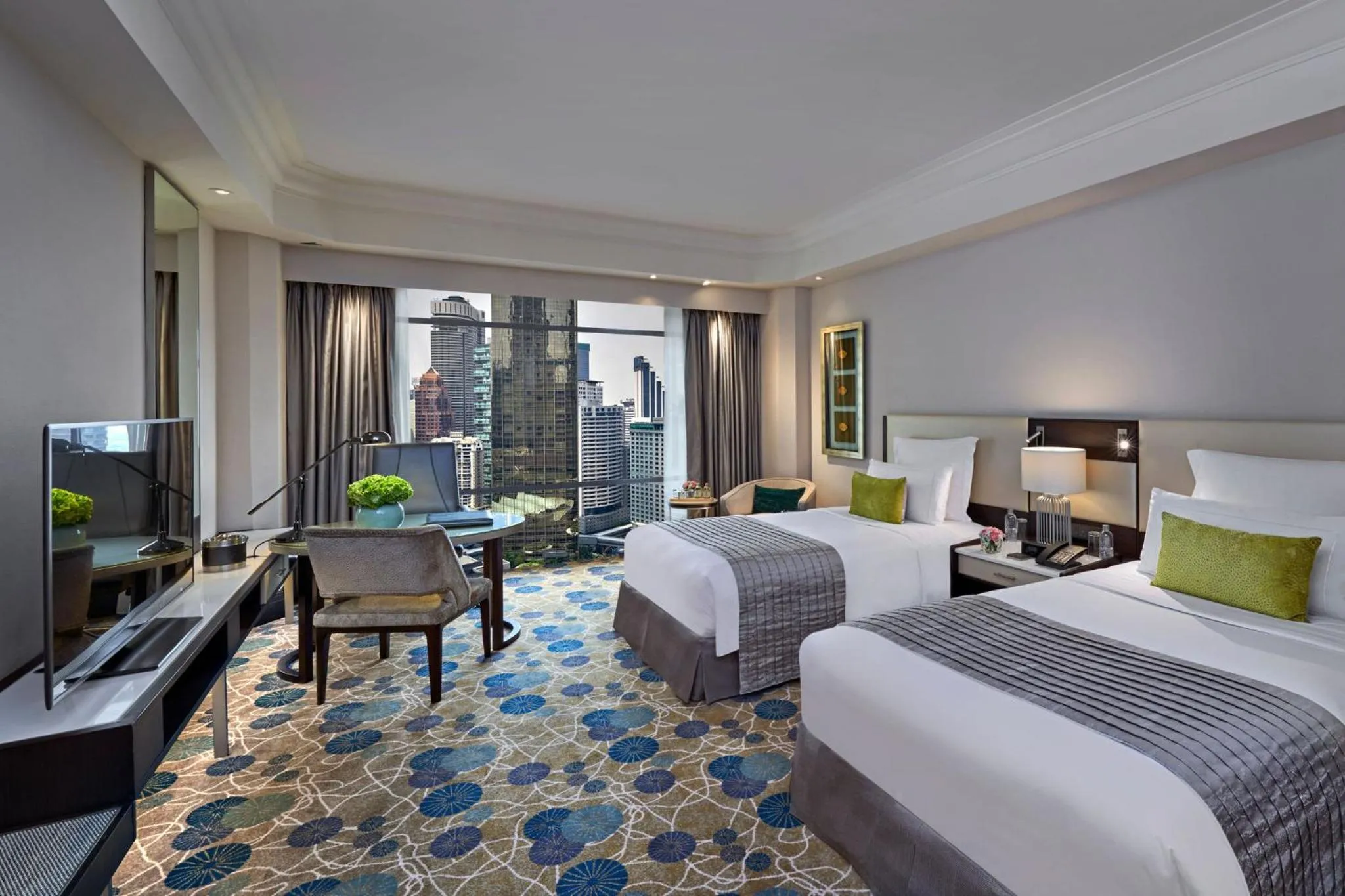 Property building, Bed in Mandarin Oriental, Kuala Lumpur