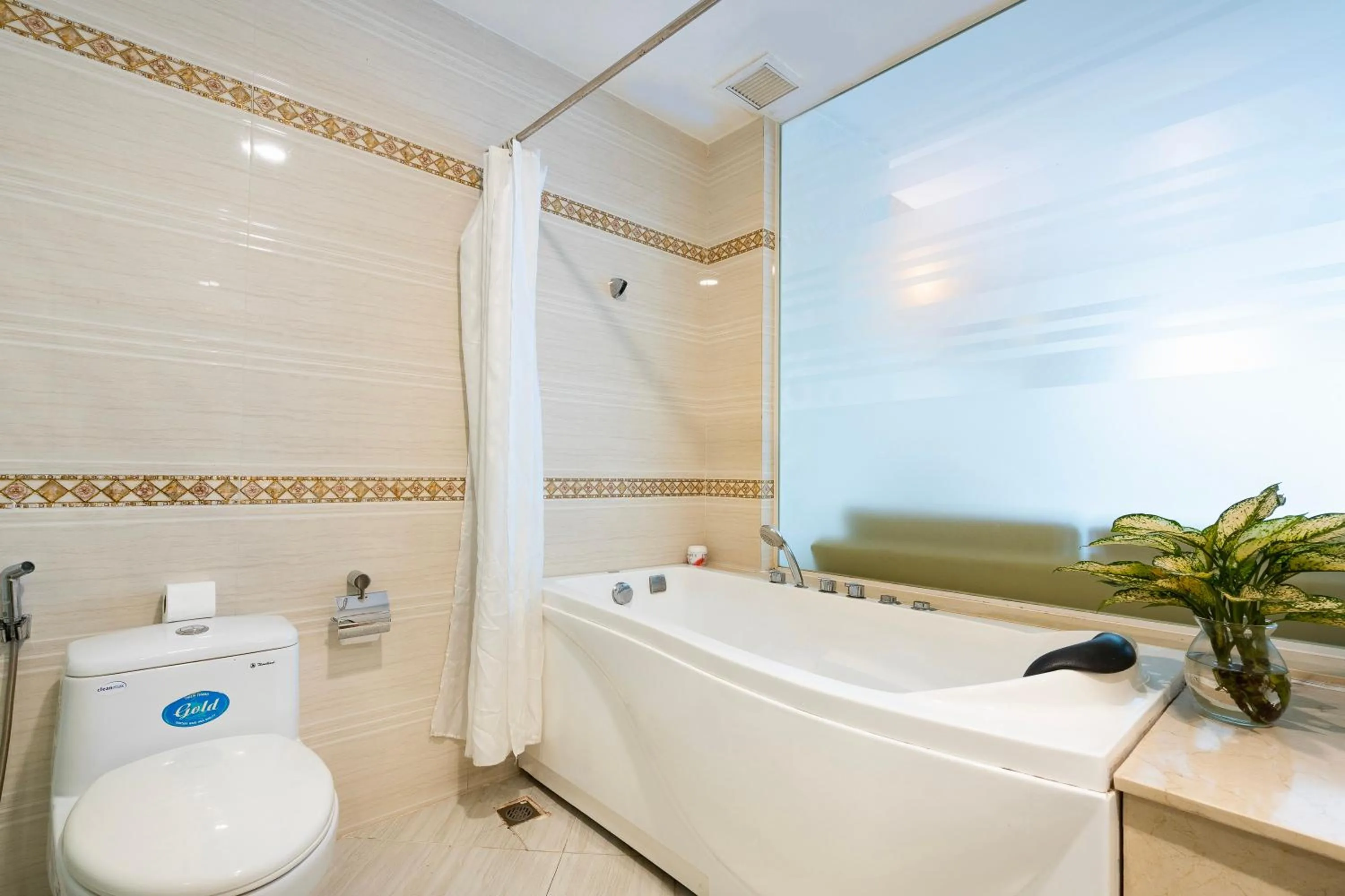 Bathroom in Golden Star Hotel