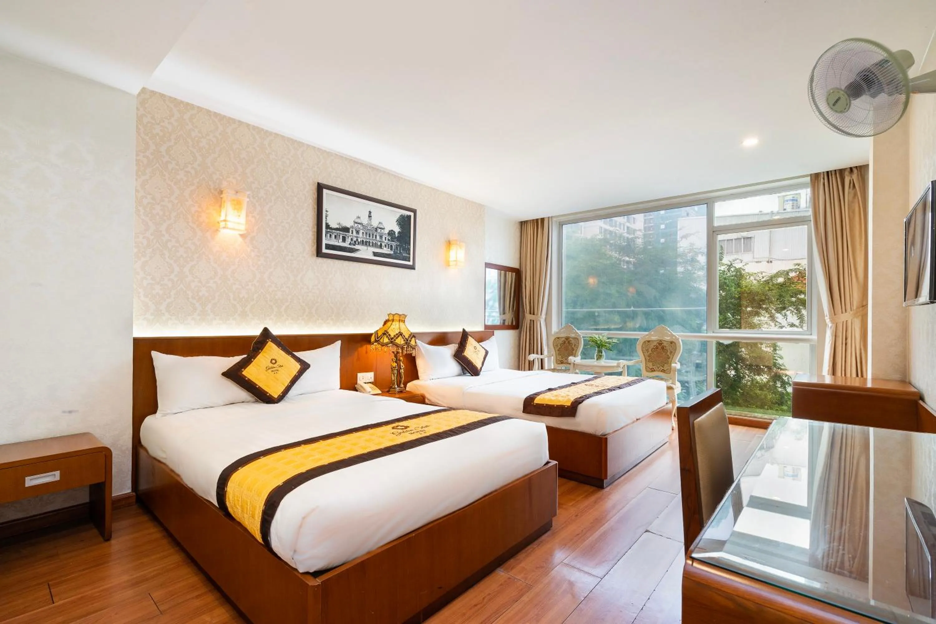 Bedroom, Bed in Golden Star Hotel