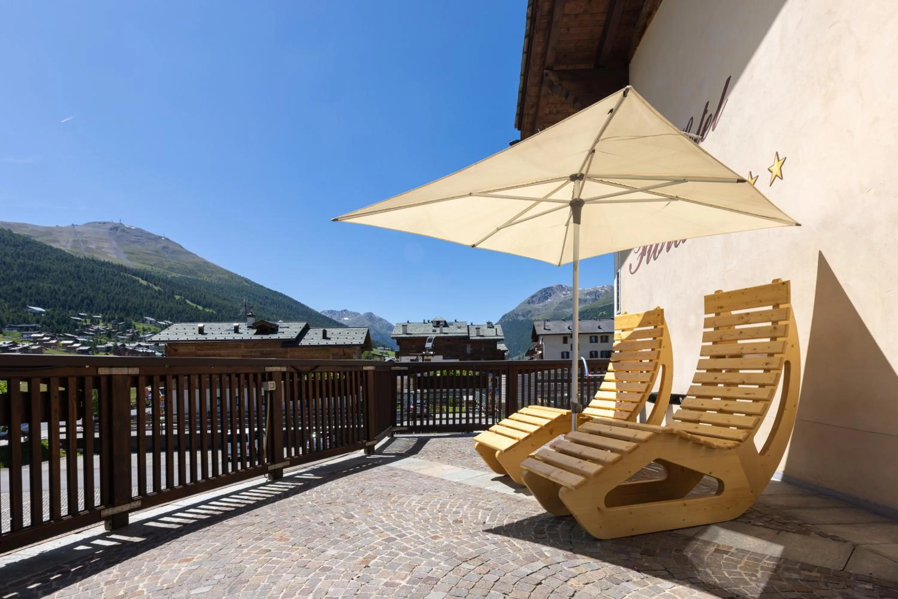 Balcony/Terrace in Hotel Flora