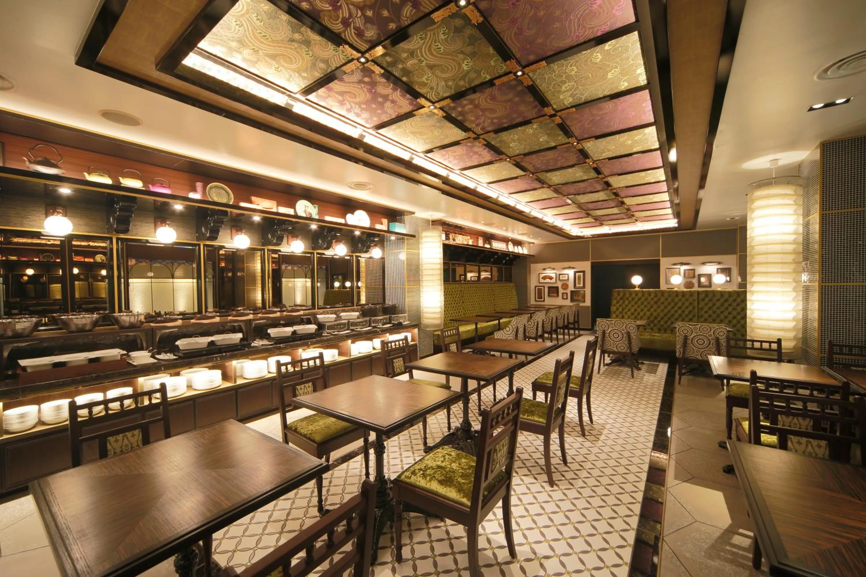 Restaurant/places to eat in Kyoto Tower Hotel Annex